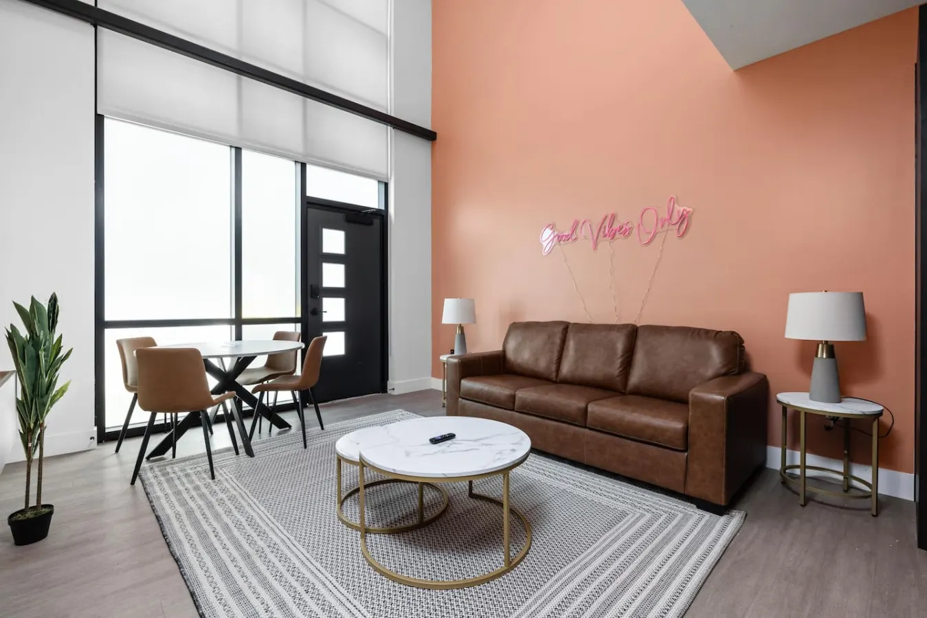 Insane Massive Modern Townhome: Parking+Pool+Lounge 12