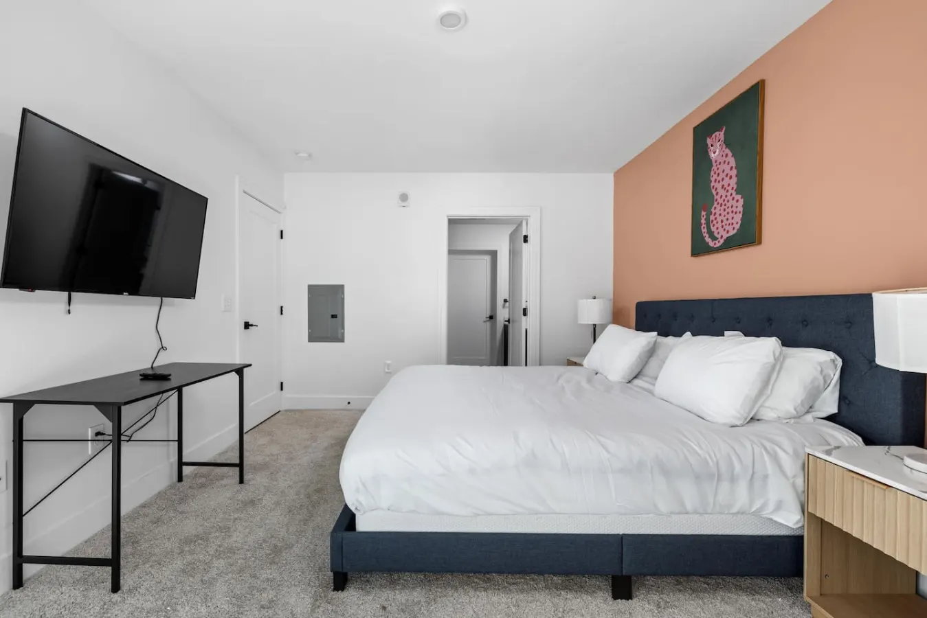 Insane Massive Modern Townhome: Parking+Pool+Lounge 8