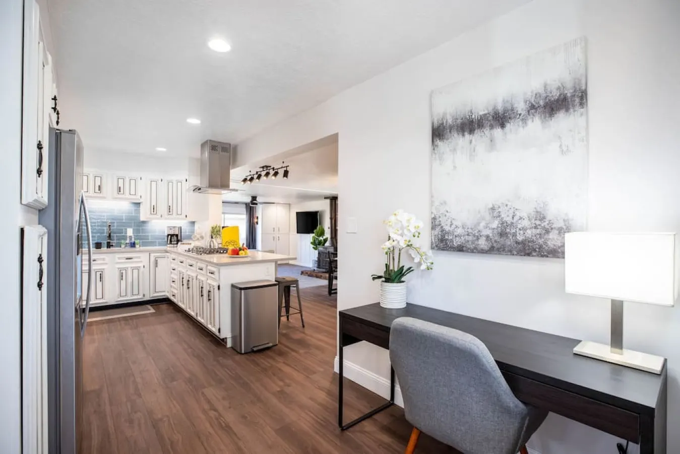 Furnished 3BR Near Downtown & SLC Airport Fiber WiFi, Garage + Backyard 12