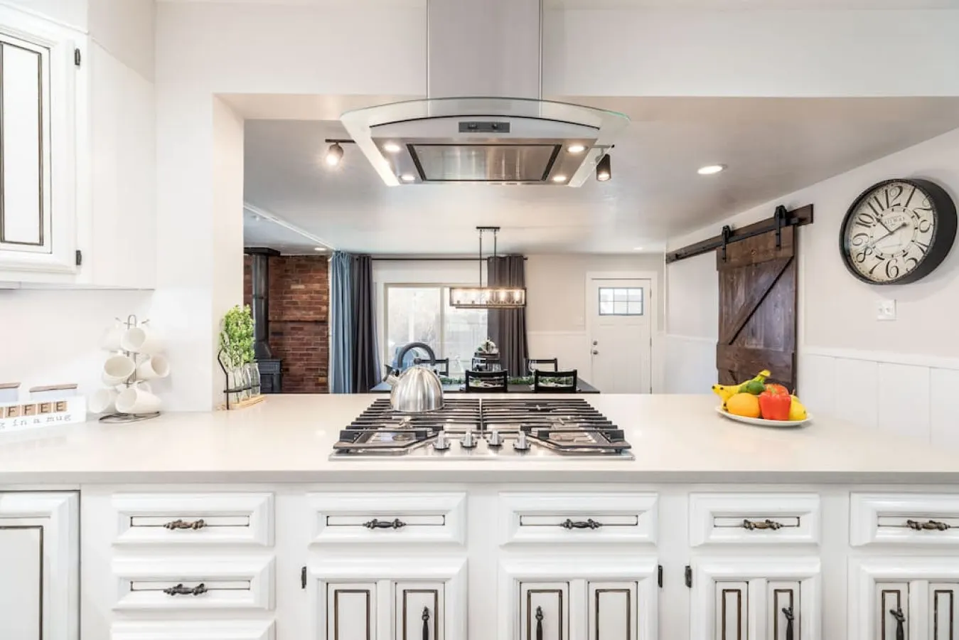 Furnished 3BR Near Downtown & SLC Airport Fiber WiFi, Garage + Backyard 15