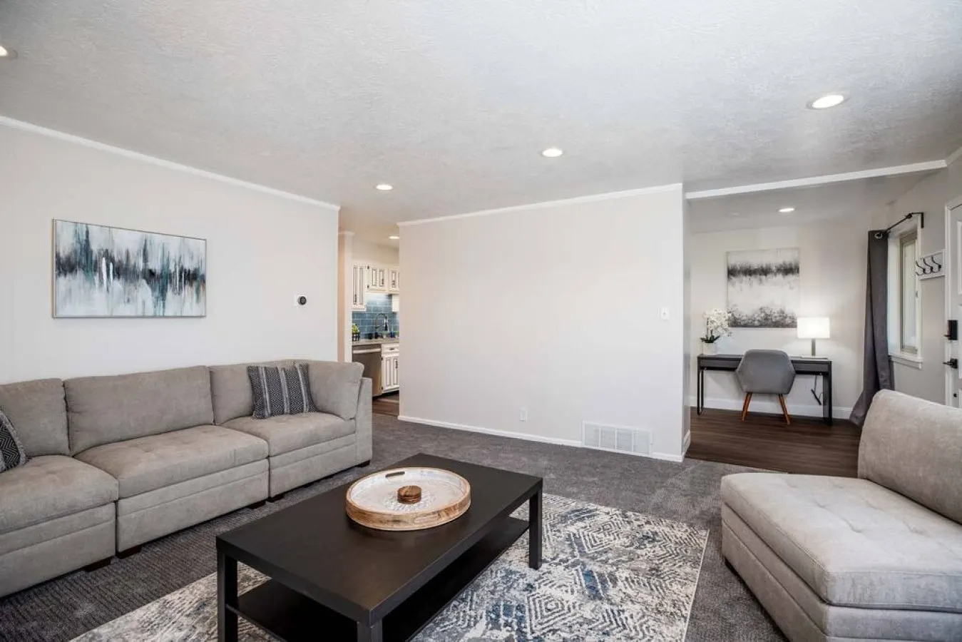 Furnished 3BR Near Downtown & SLC Airport Fiber WiFi, Garage + Backyard 19