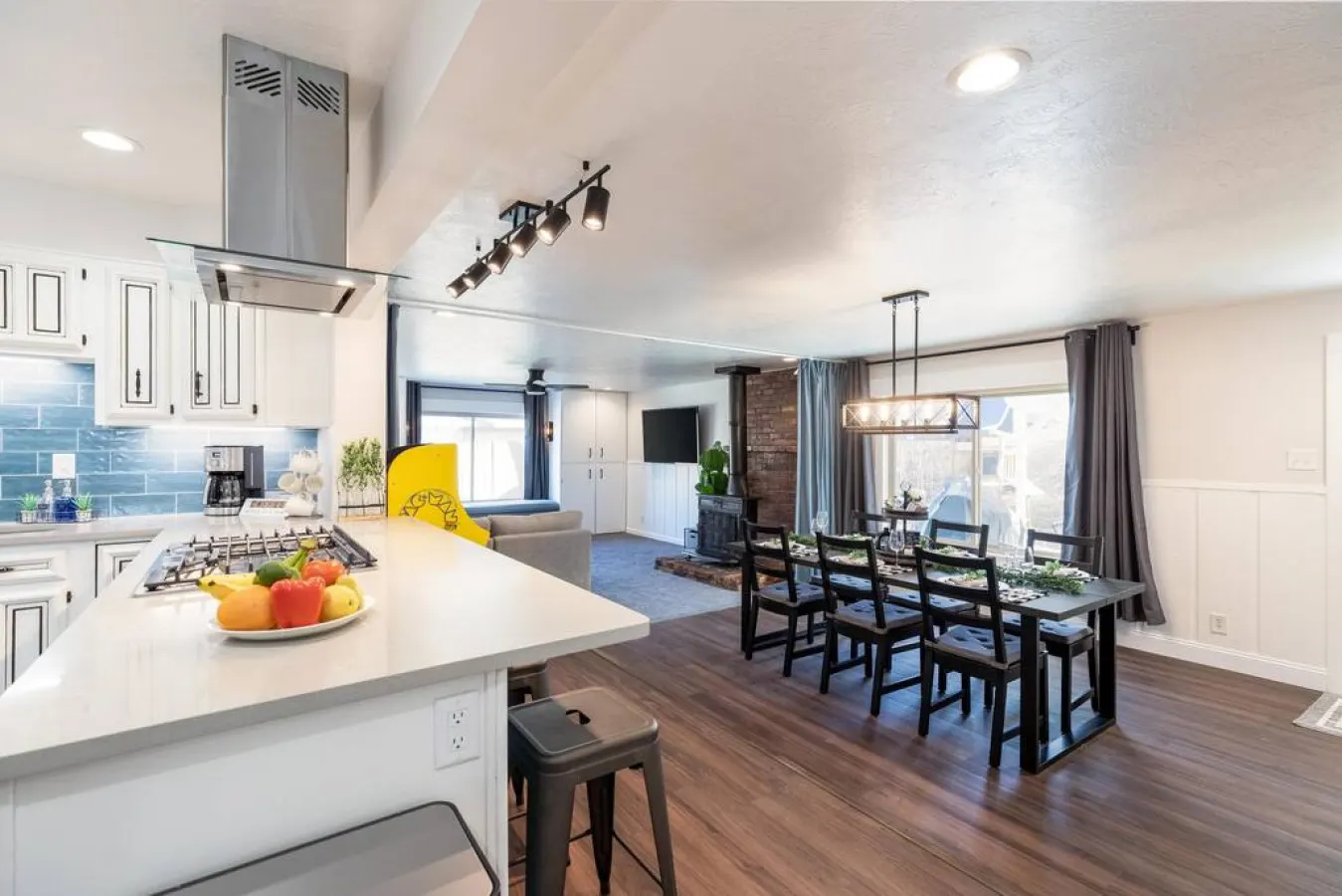 Furnished 3BR Near Downtown & SLC Airport Fiber WiFi, Garage + Backyard 7