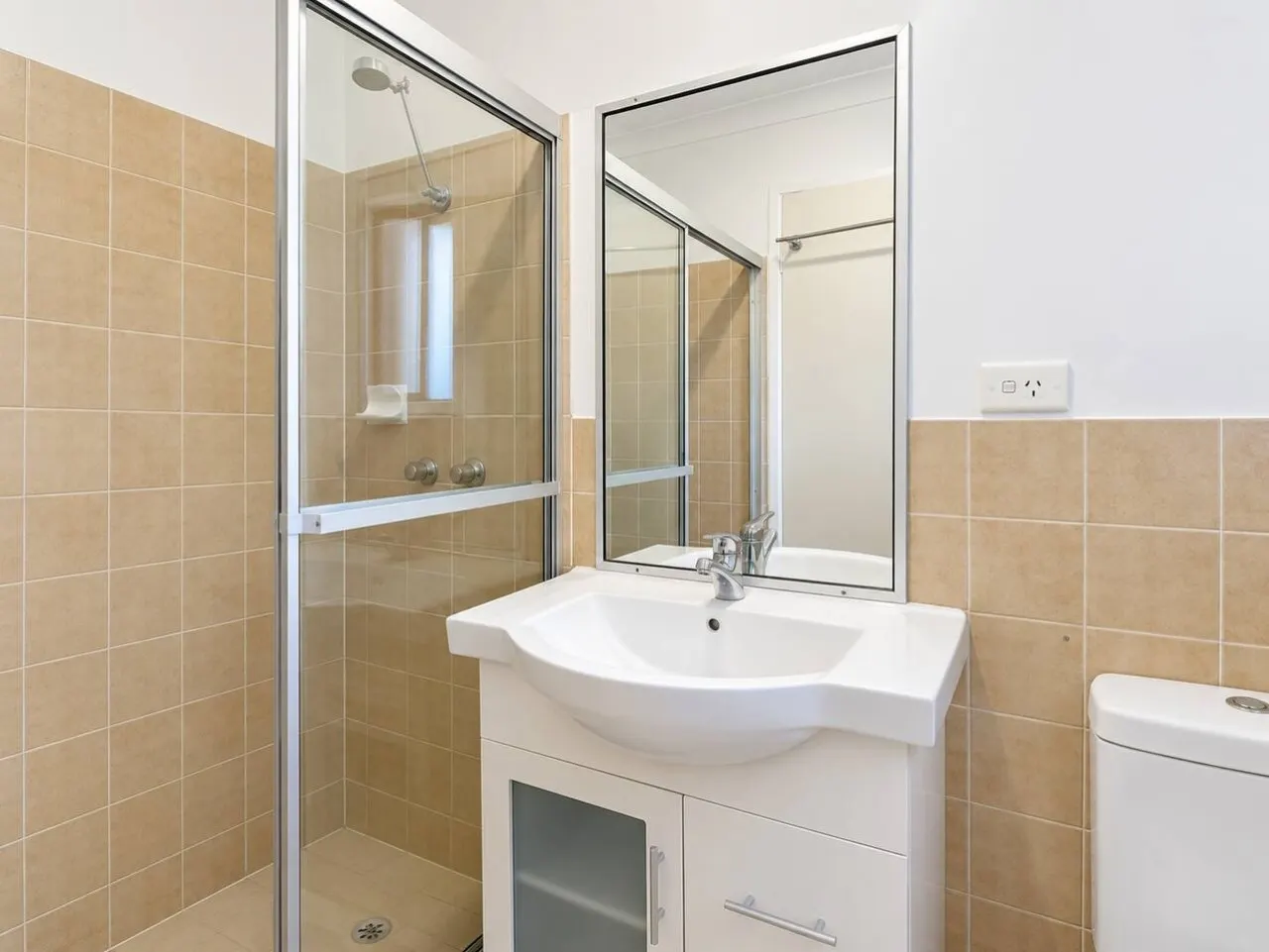 Quiet Marsfield 3BR + Study House with Garage 11