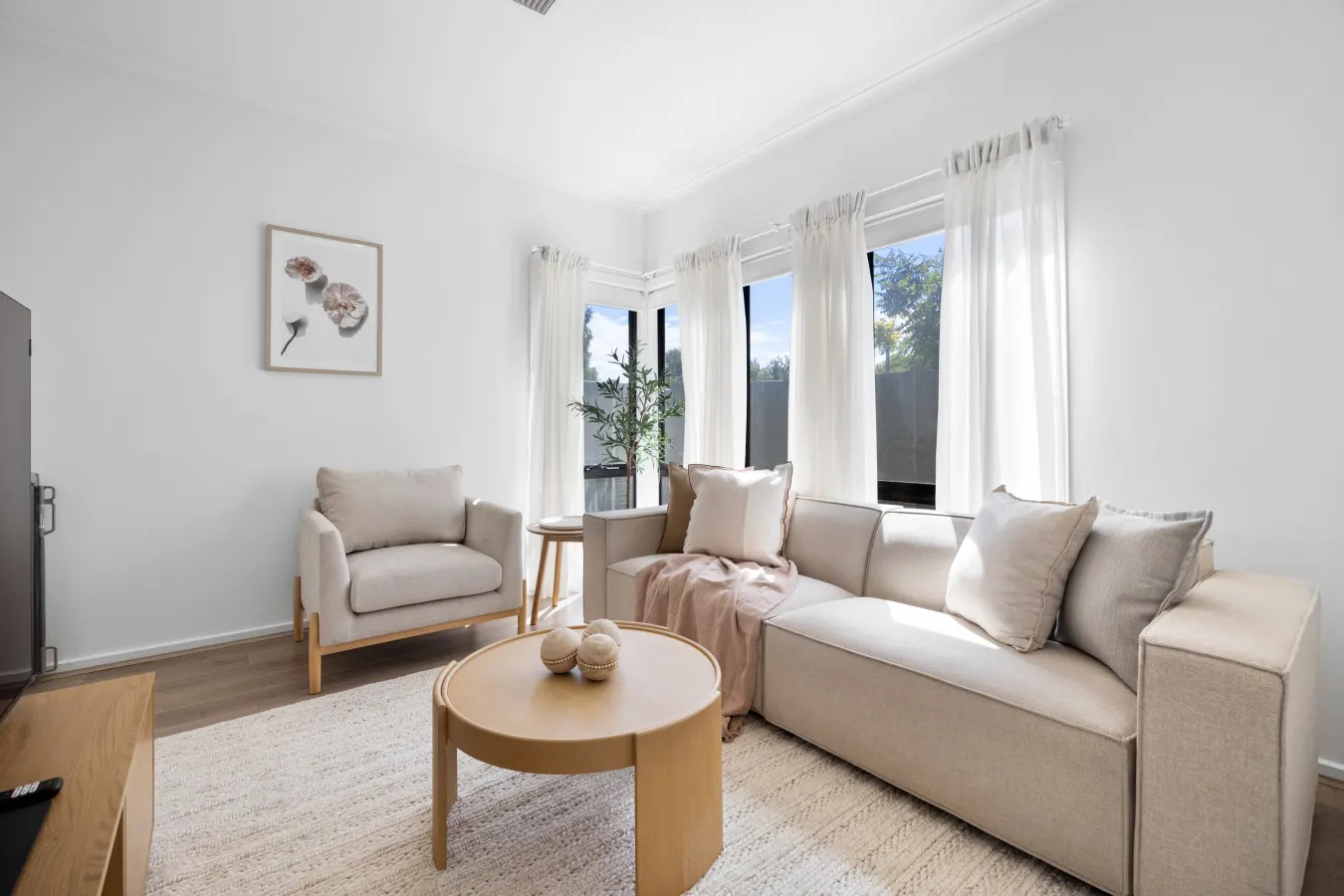 The Oak Grove—Stylish Retreat between Beach & CBD