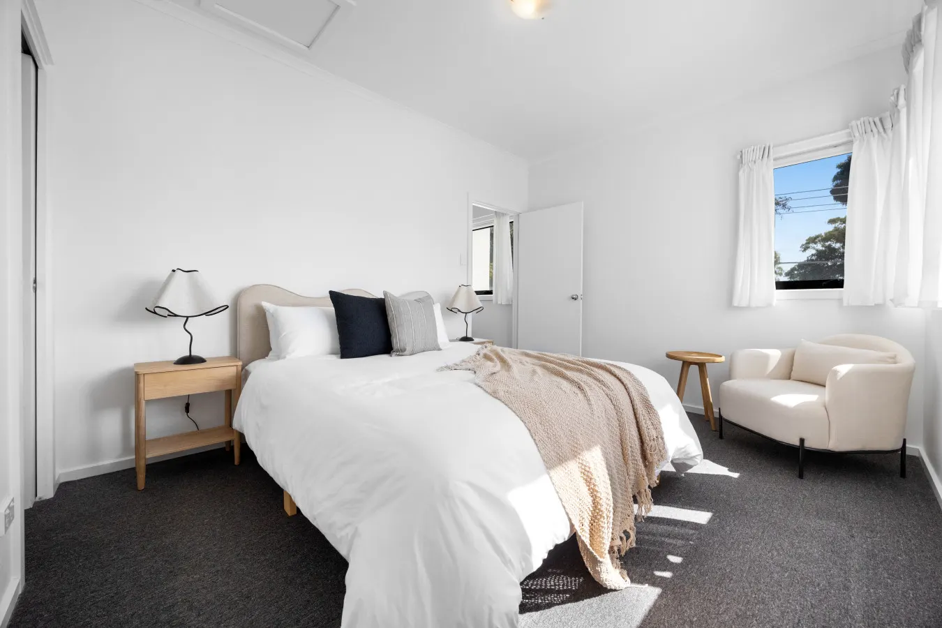 The Oak Grove—Stylish Retreat between Beach & CBD — photo 5