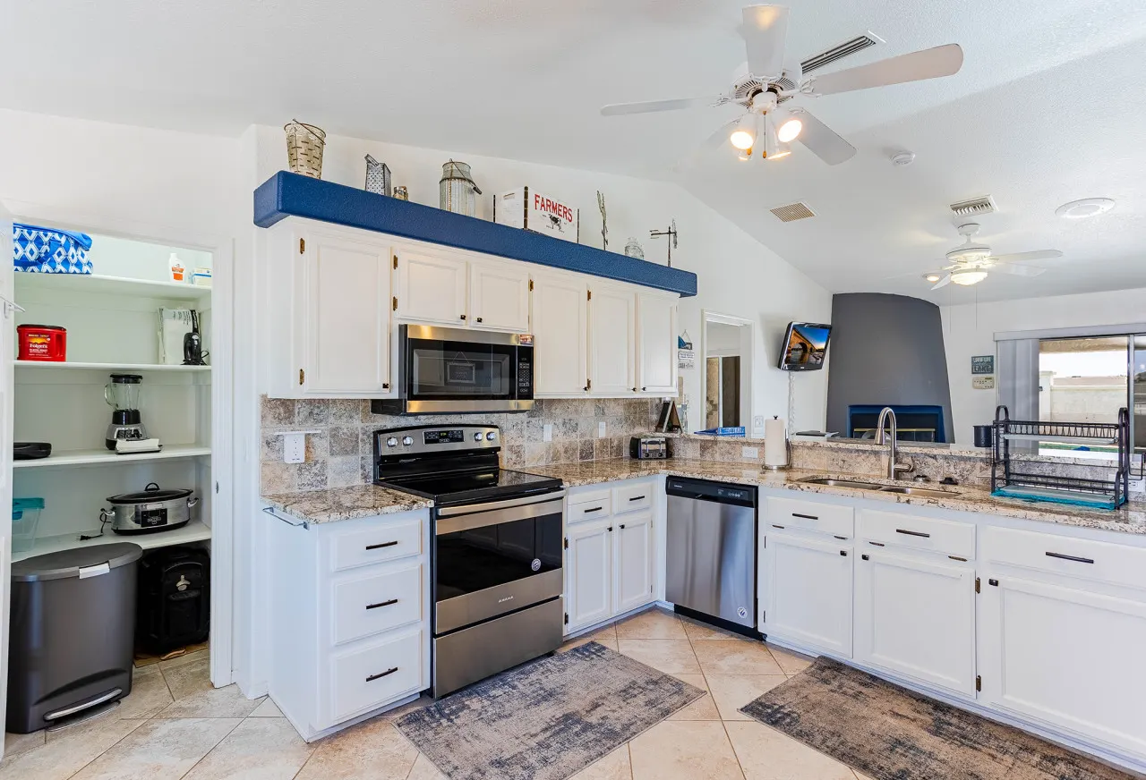 Havasu Alibi - Pool, Spa, Firepit, VIEWS! 11
