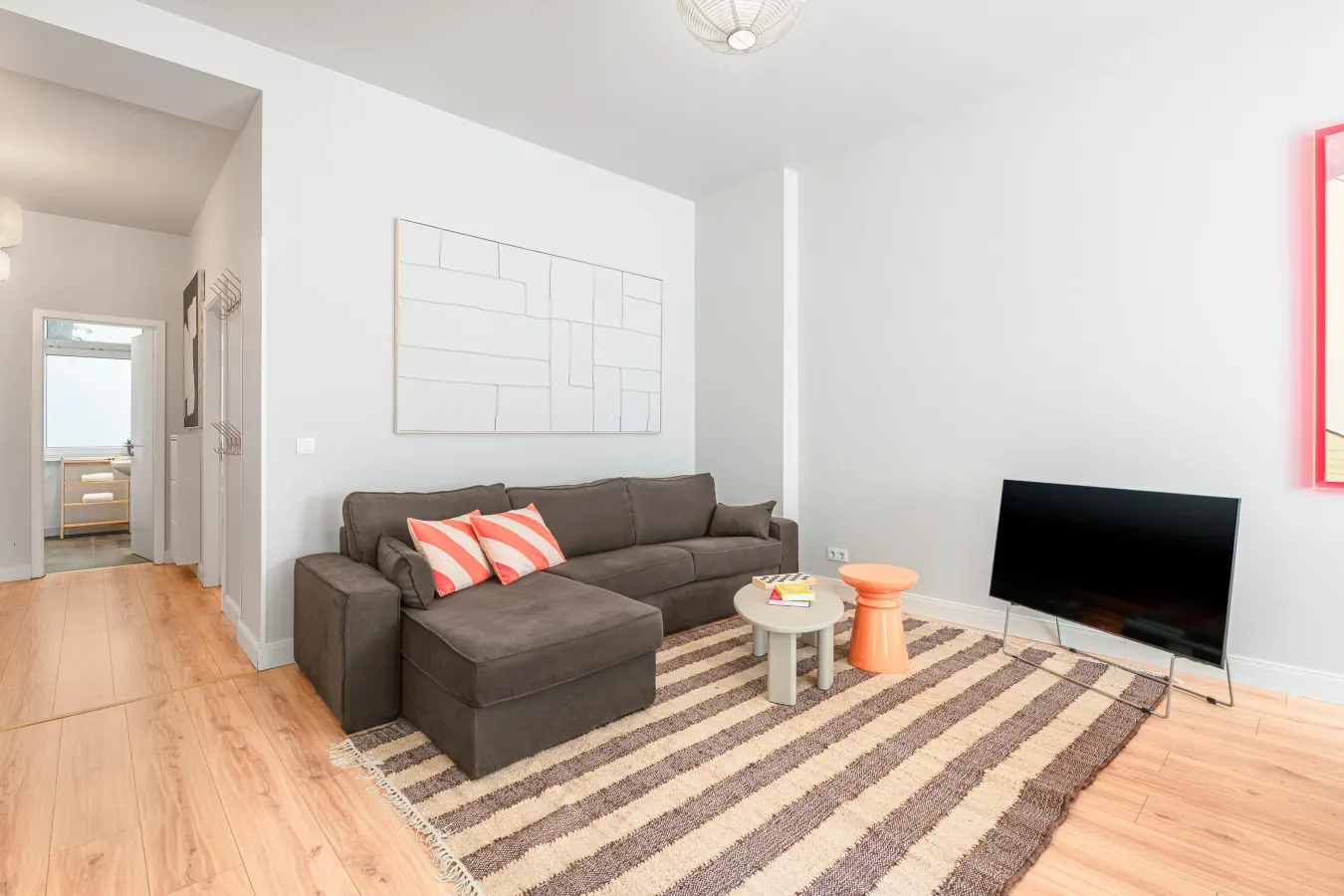 One-Bedroom Apartment in Friedrichshain (LUME Two) — photo 2
