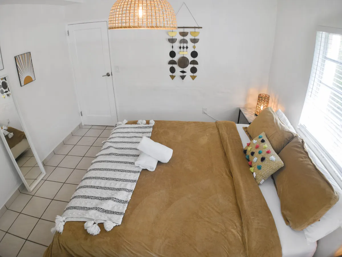3BR Little Havana Walk to Calle Ocho Parking 9