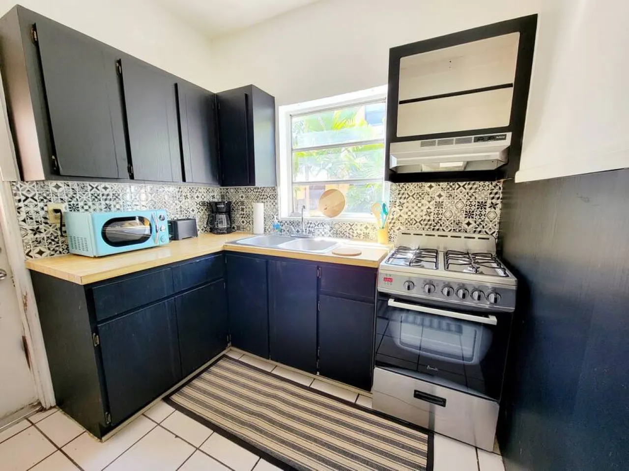 3BR Little Havana Walk to Calle Ocho Parking 15