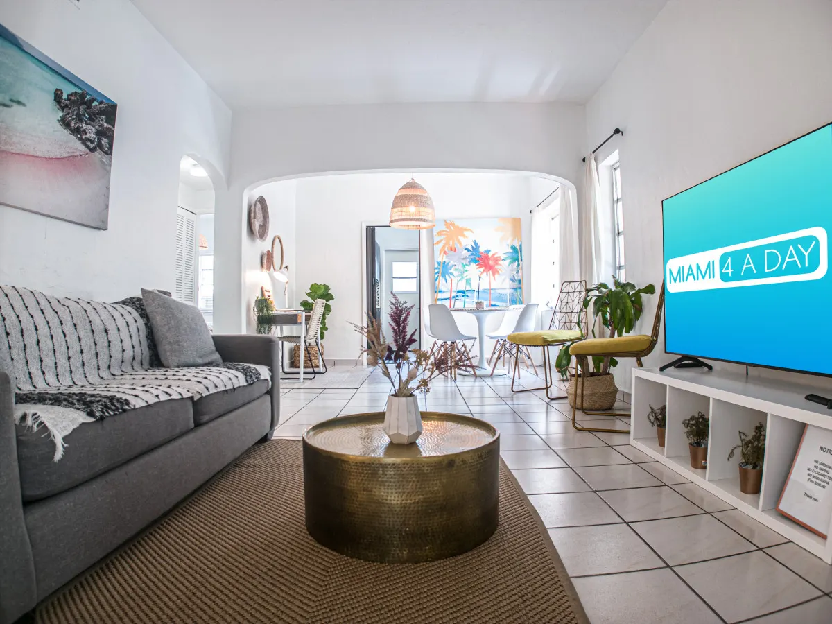 3BR Little Havana Walk to Calle Ocho Parking 19