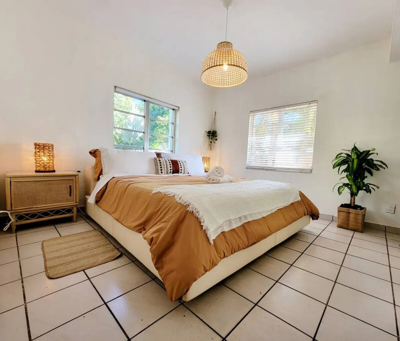 3BR Little Havana Walk to Calle Ocho Parking 7
