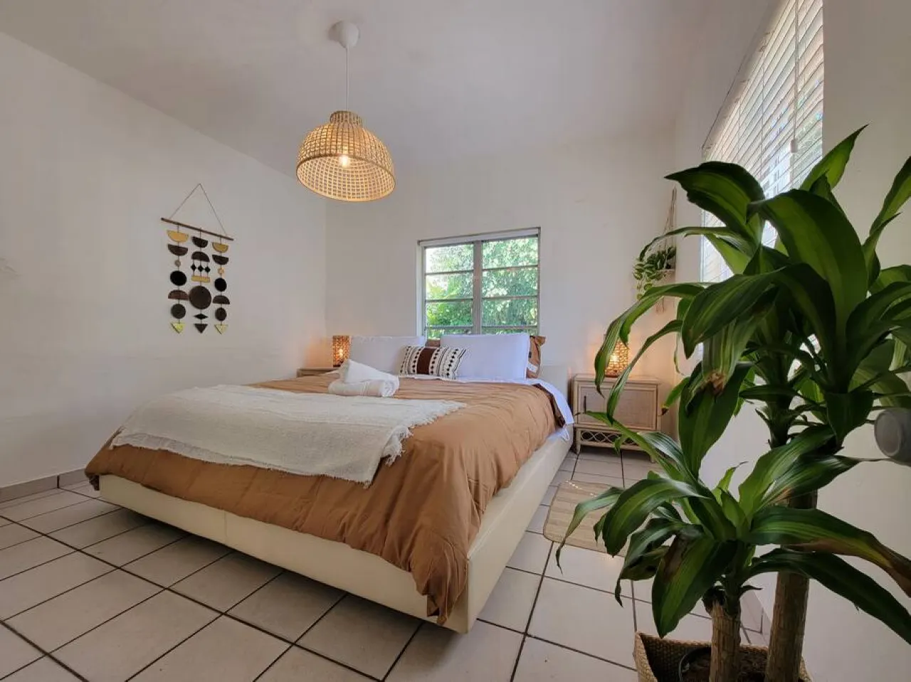 3BR Little Havana Walk to Calle Ocho Parking 8