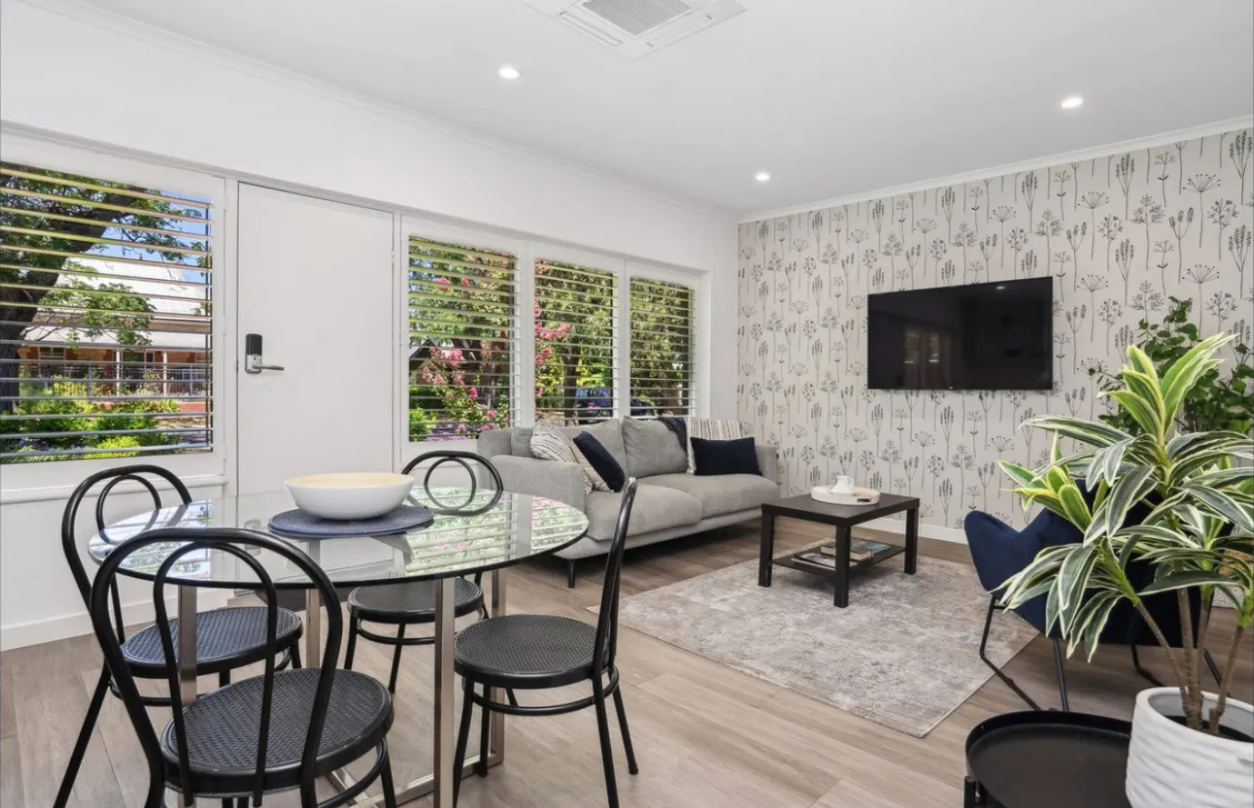 Toorak Gardens Studio — photo 4