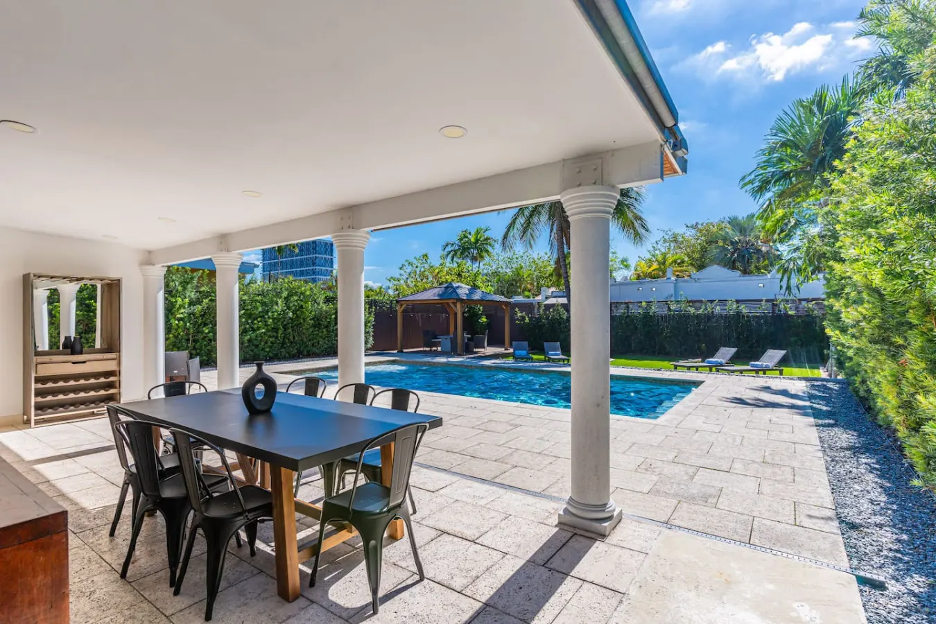 Stunning Tropical Pool House Miami Coconut Grove 2