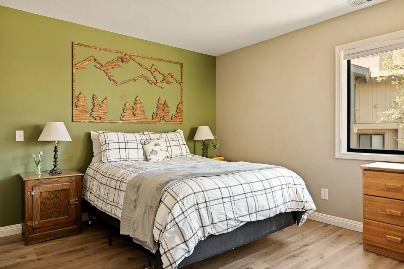 Nest At Moonridge, w/ Hot tub & Golf Course Views — photo 3