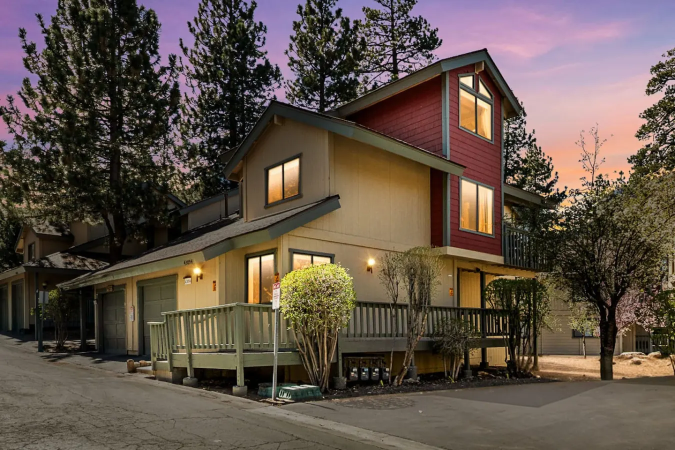 Nest At Moonridge, w/ Hot tub & Golf Course Views — photo 4