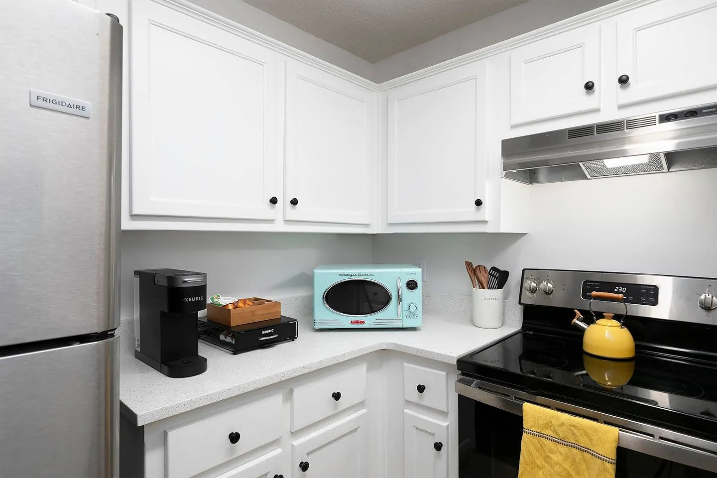 3 Bed 2 Bath Renovated Cozy Rustic Home 15
