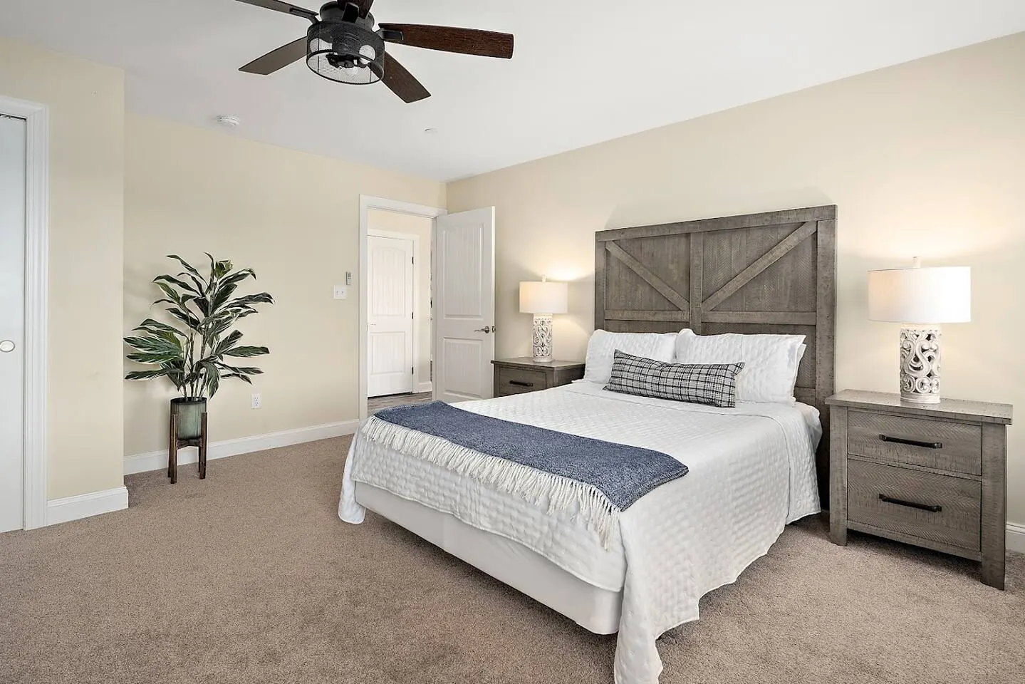 Lux Estate Mins to OCMD! Gym-GameRoom-FirePit-BBQ 12