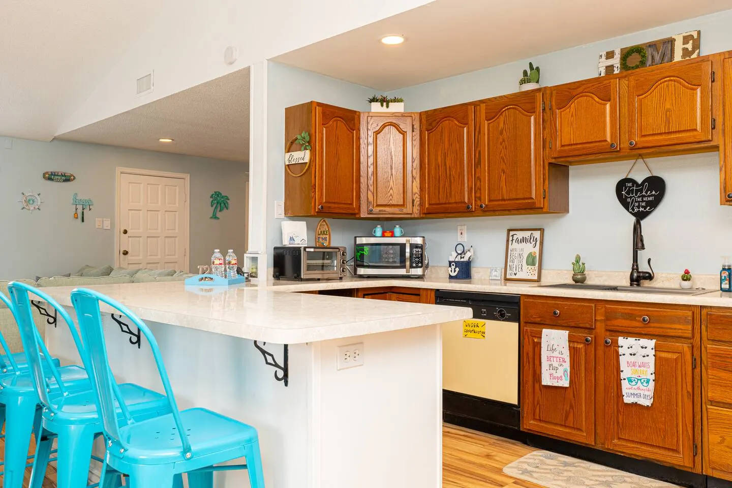 "Anchored Inn" Great Location Sleeps 12 BBQ 10