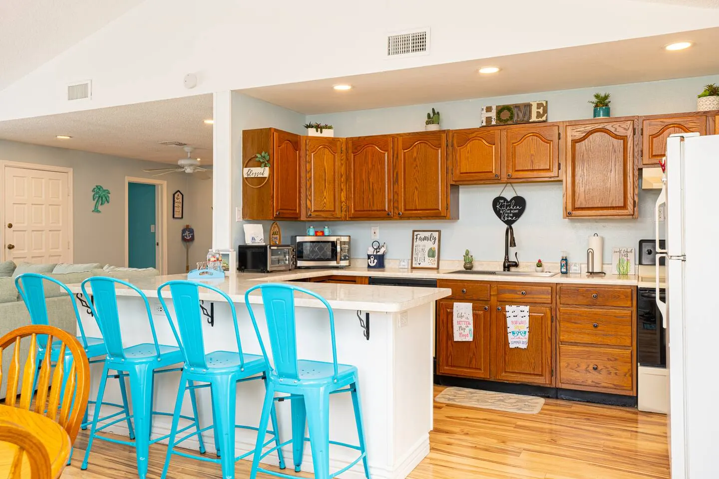 "Anchored Inn" Great Location Sleeps 12 BBQ 3