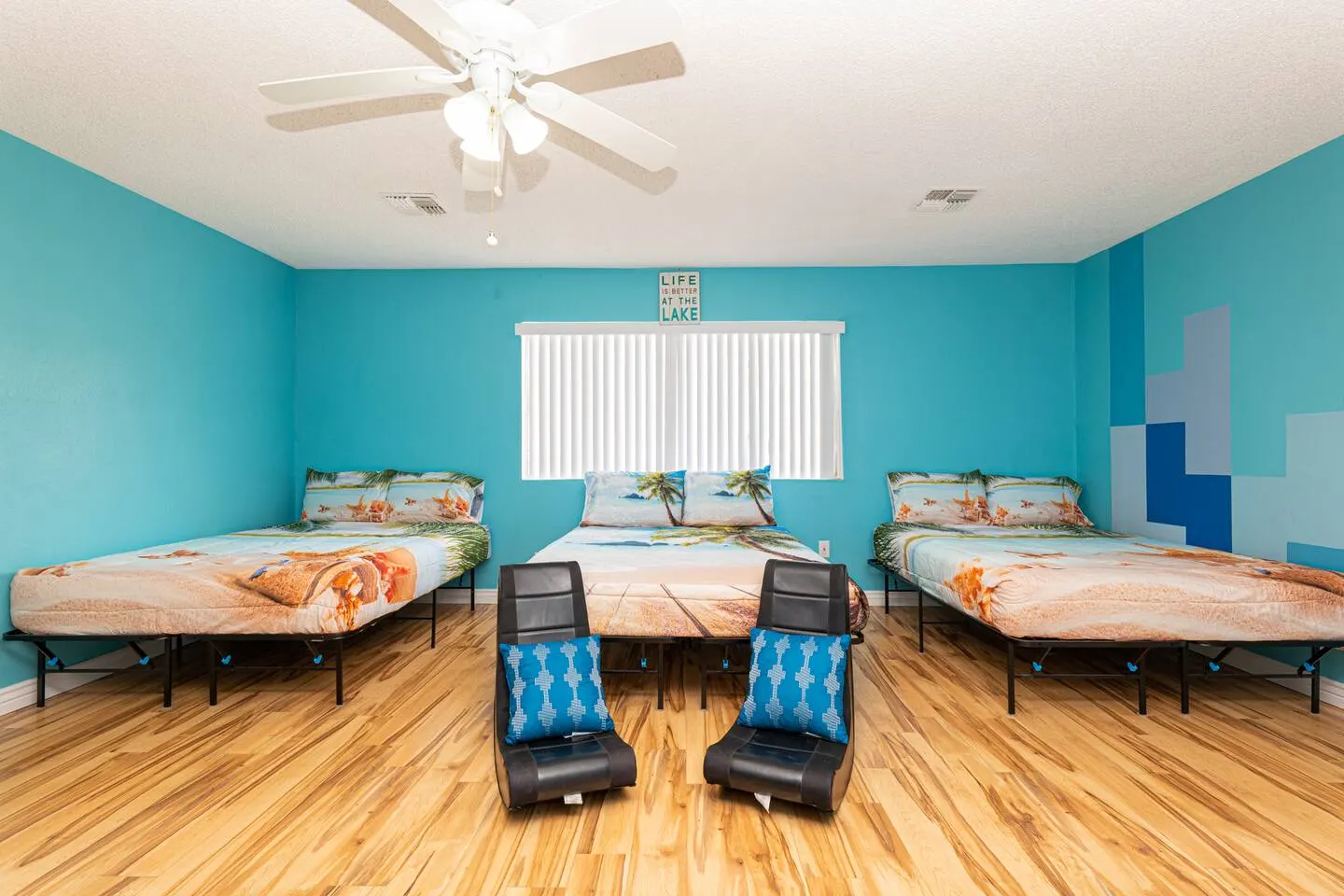 "Anchored Inn" Great Location Sleeps 12 BBQ 4