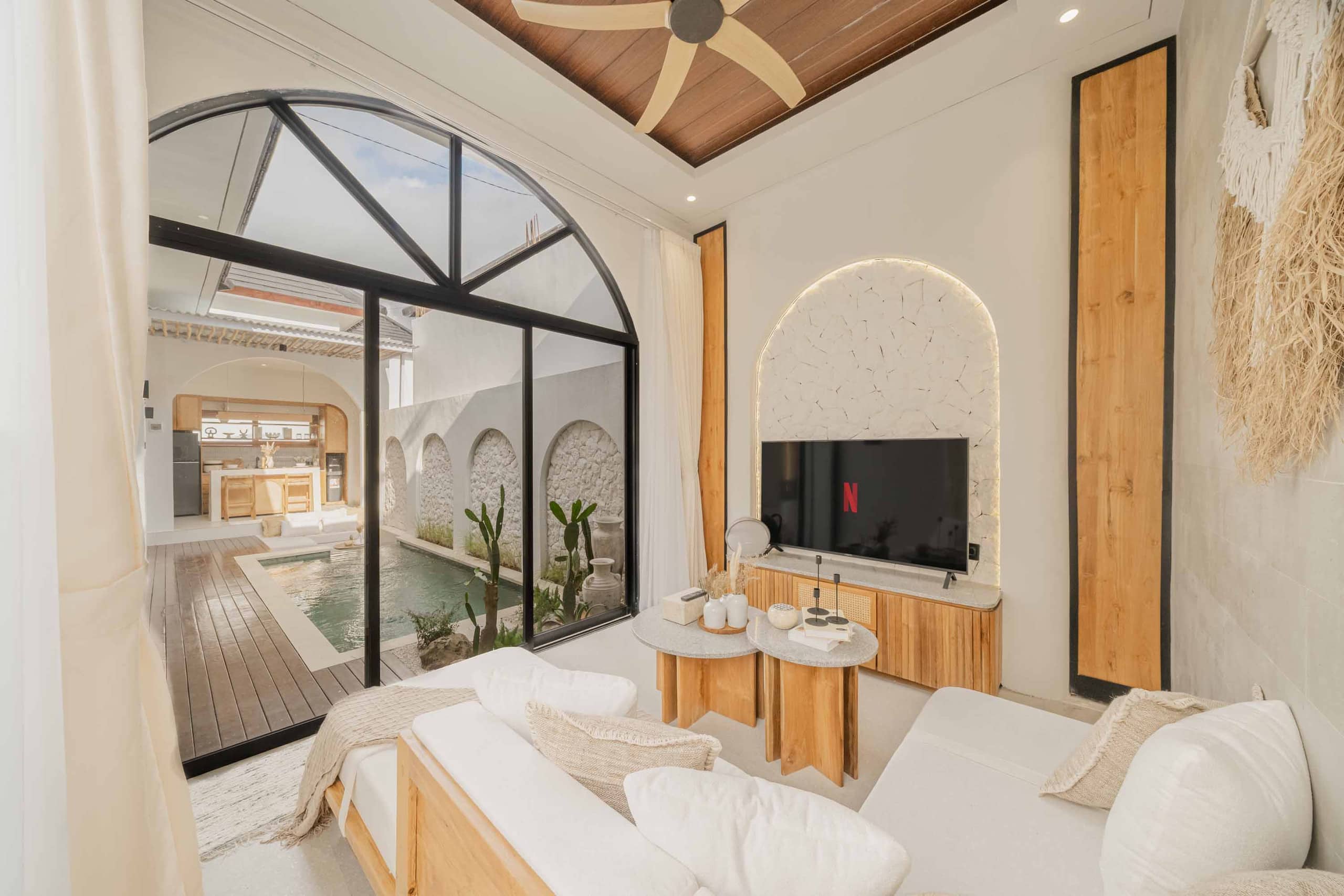 D’Amelia Jimbaran – Mediterranean Tropical Villa — photo 3