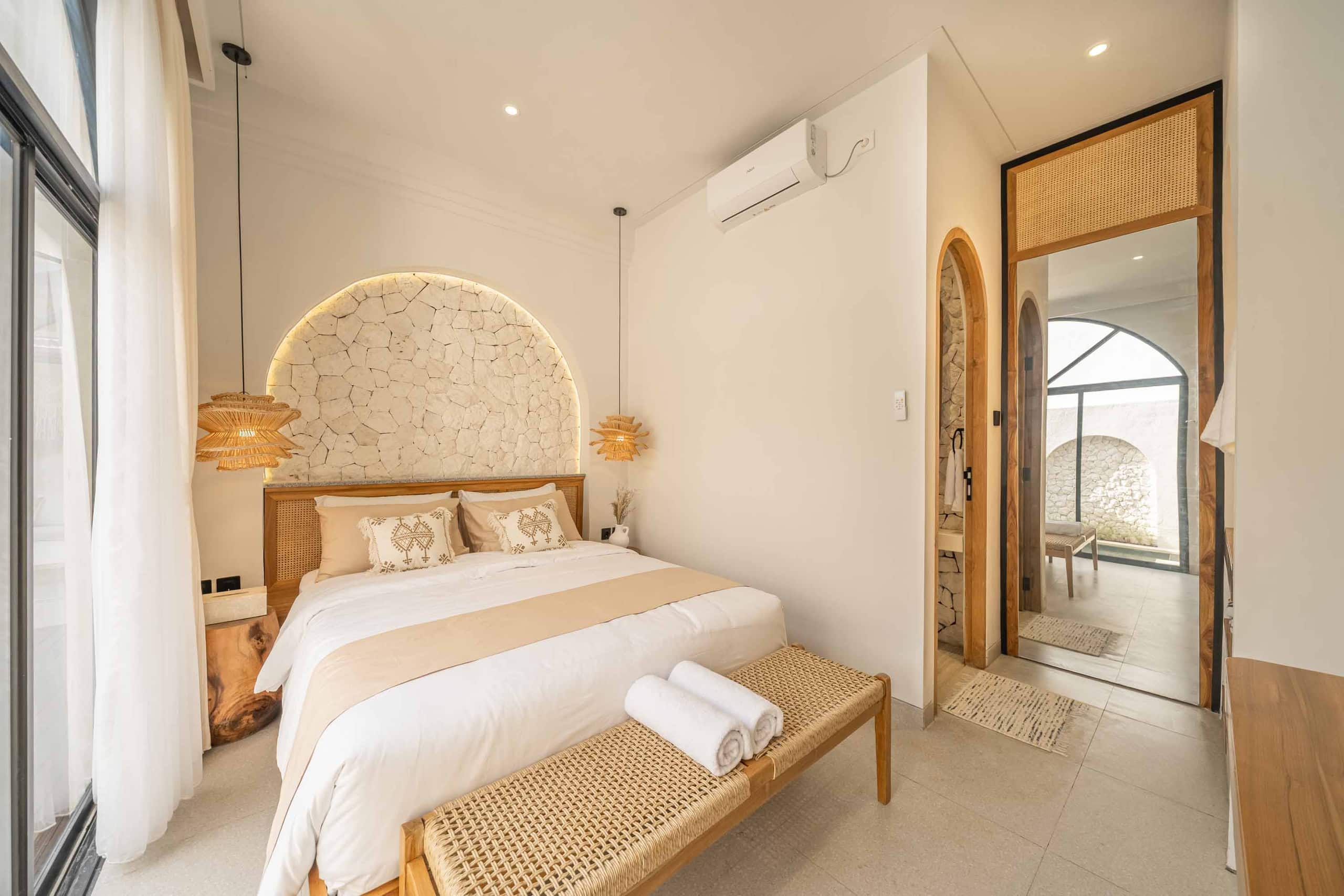 D’Amelia Jimbaran – Mediterranean Tropical Villa 22