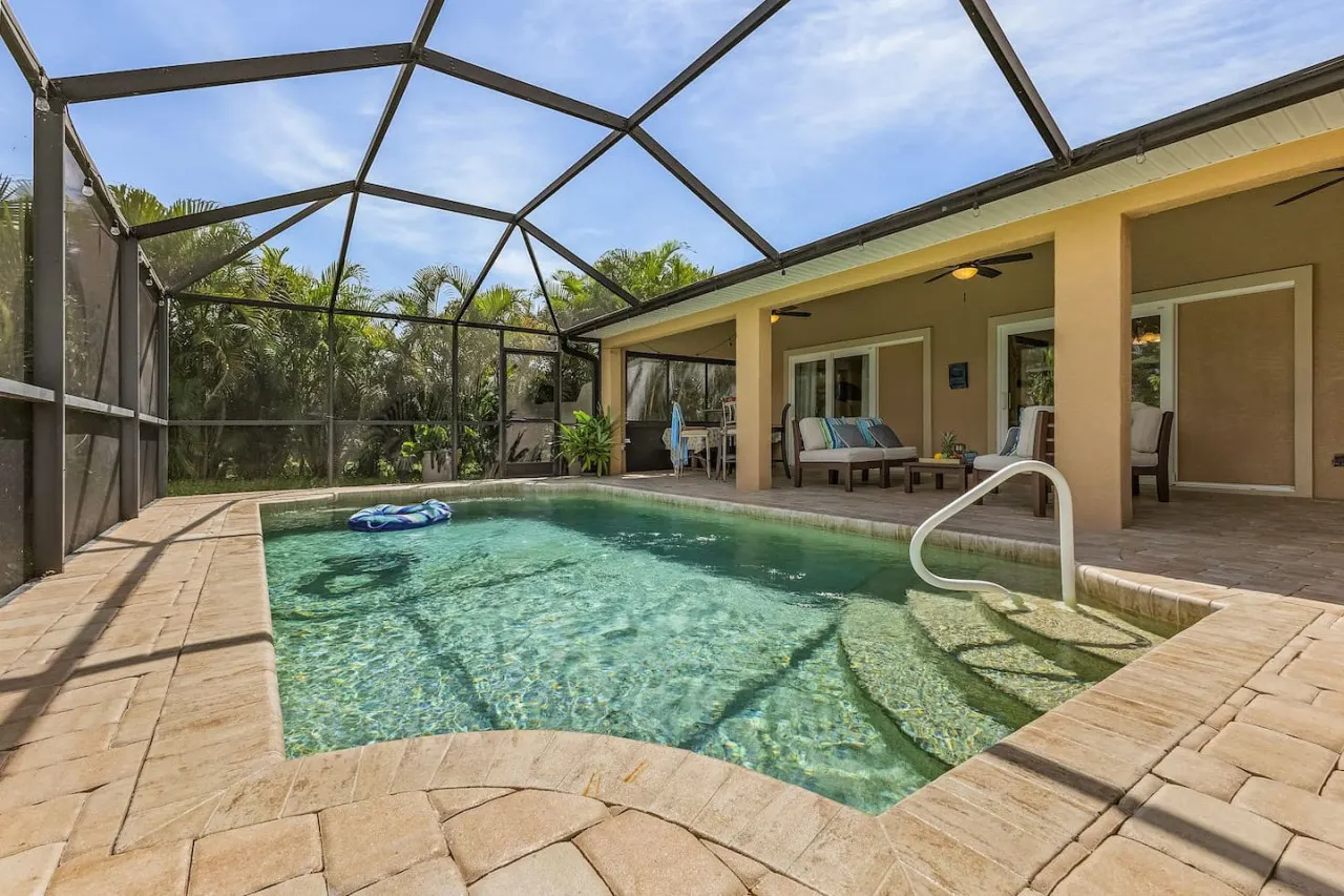 Heated Pool home with FREE Pay Per View Sports