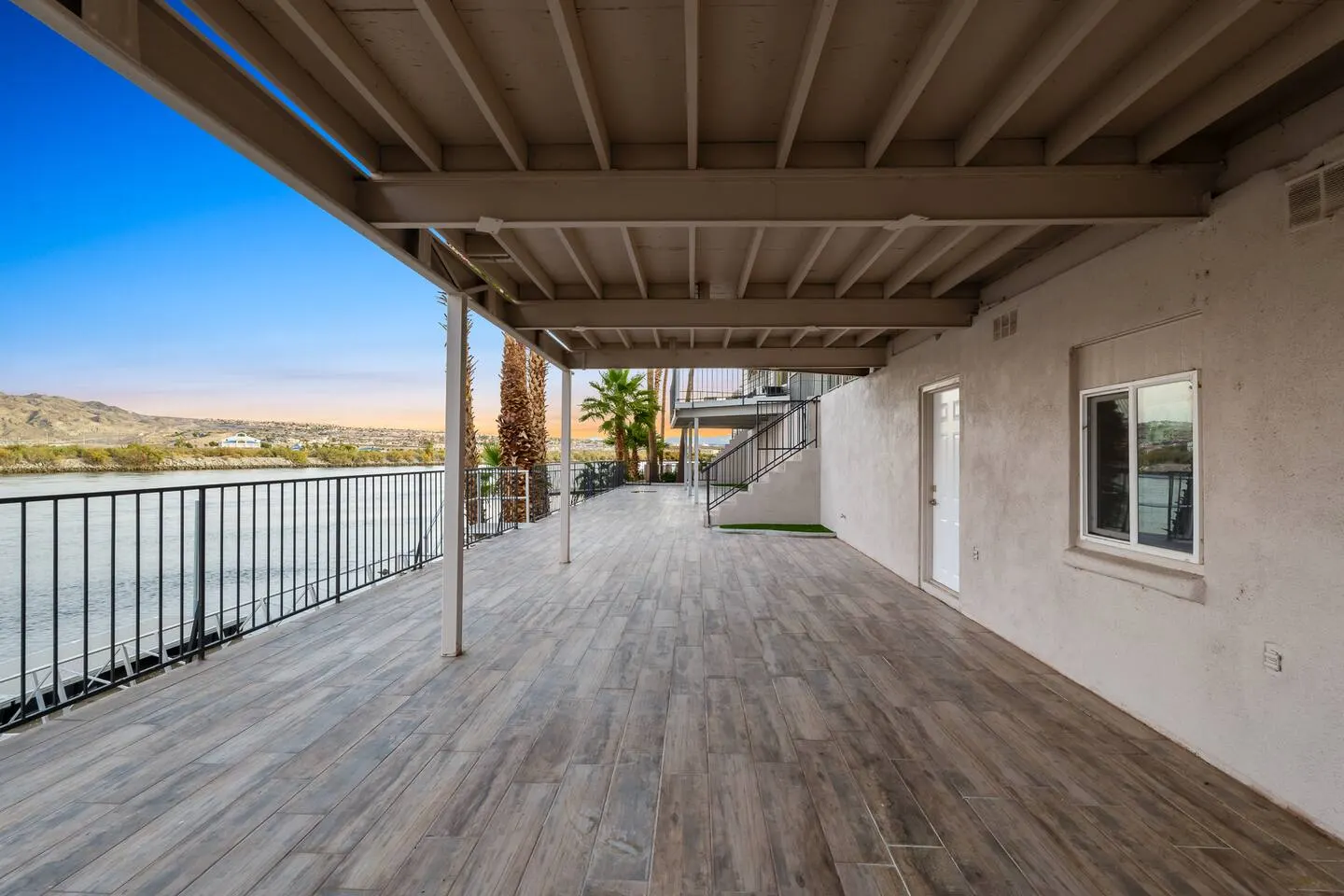 Horizon Villa 2bd 2ba Riverfront Game Room 9