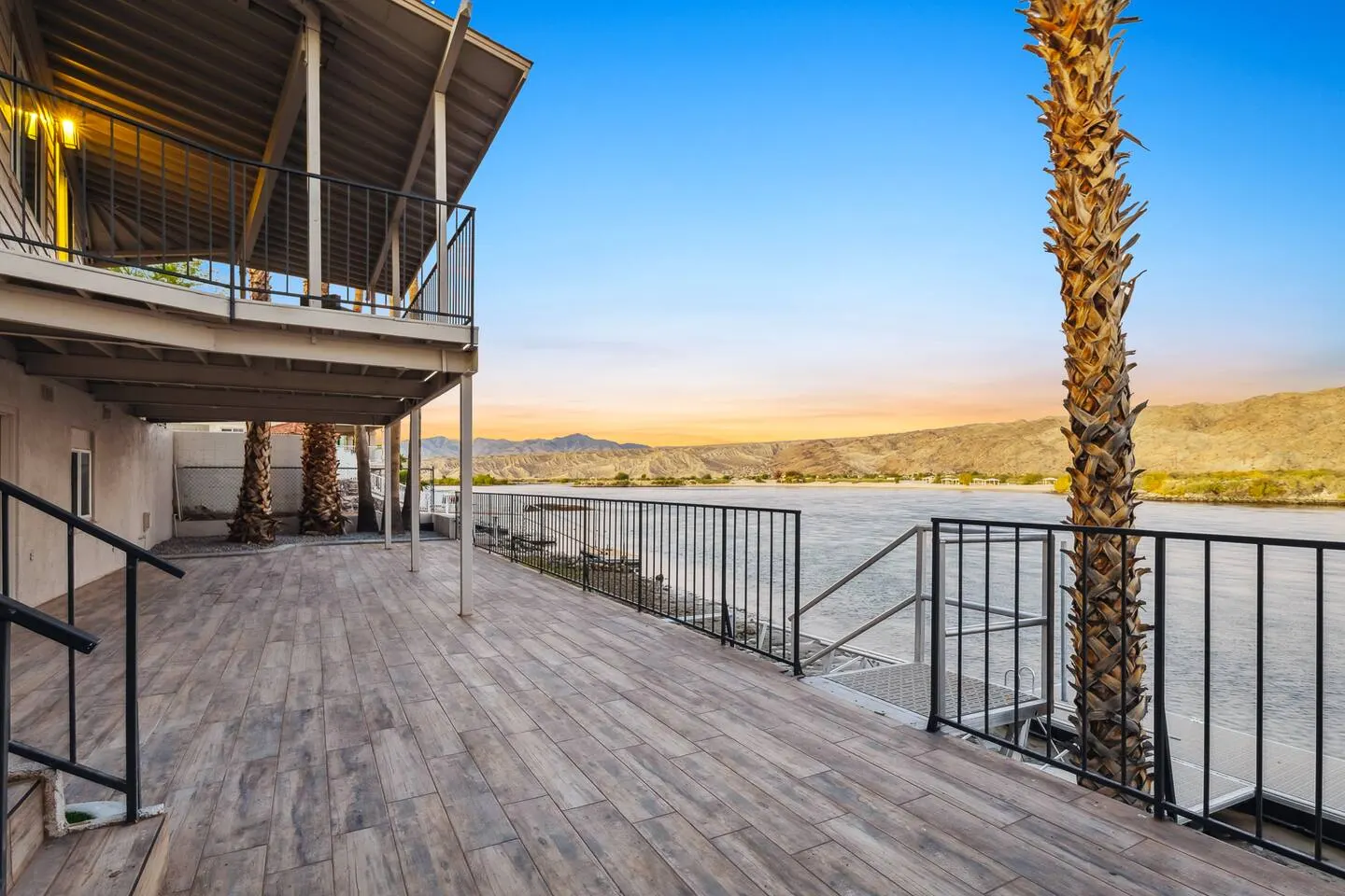 Horizon Villa 2bd 2ba Riverfront Game Room 10