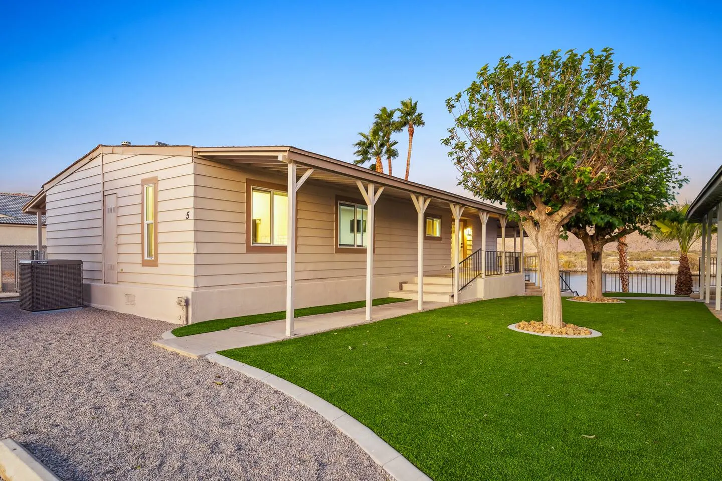 Horizon Villa | 2bd 2ba | Riverfront | Game Room — photo 5
