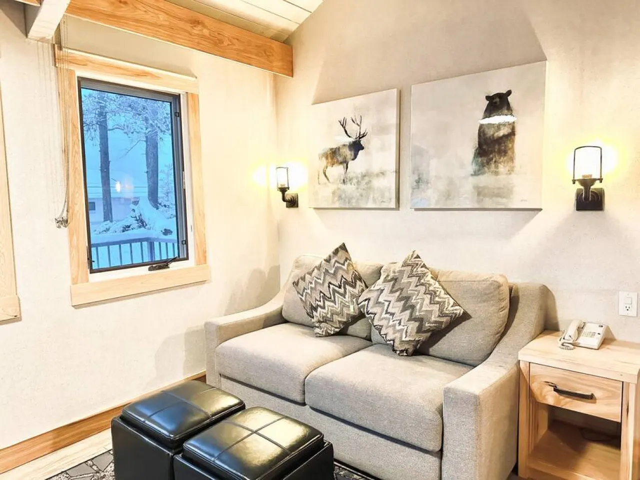 Cozy 3 Bed Mountain Cabin Loft Pool + EPIC views! 9