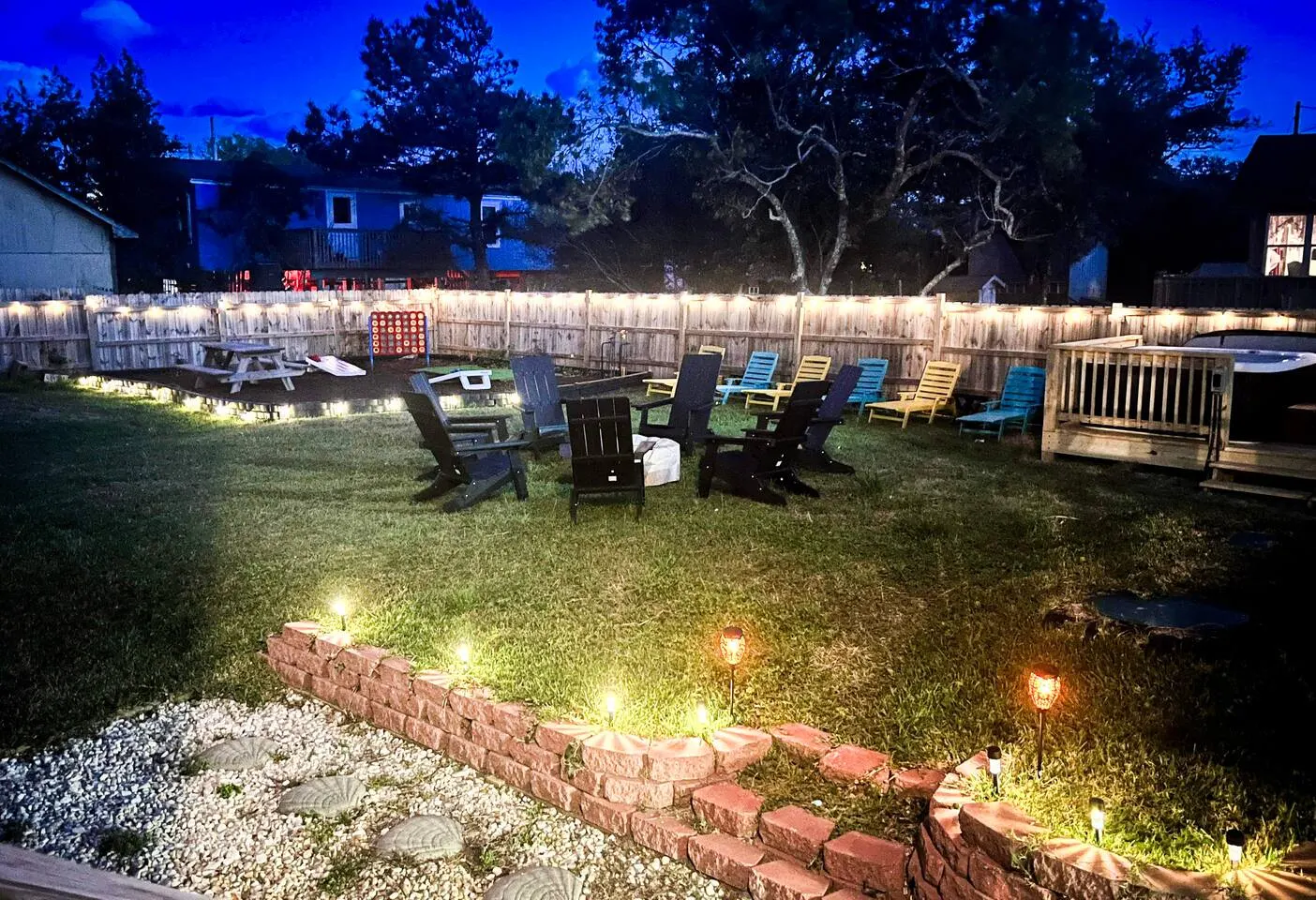 6BR Hot Tub Yard King Bed Pets Walk 2 Food 18