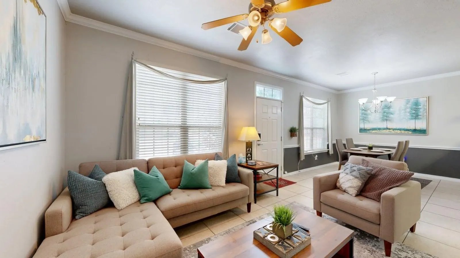 University Place - 3.5 miles to Kyle Field, Pool access! — photo 2