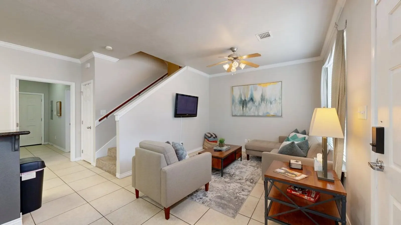 University Place - 3.5 miles to Kyle Field, Pool access! — photo 3
