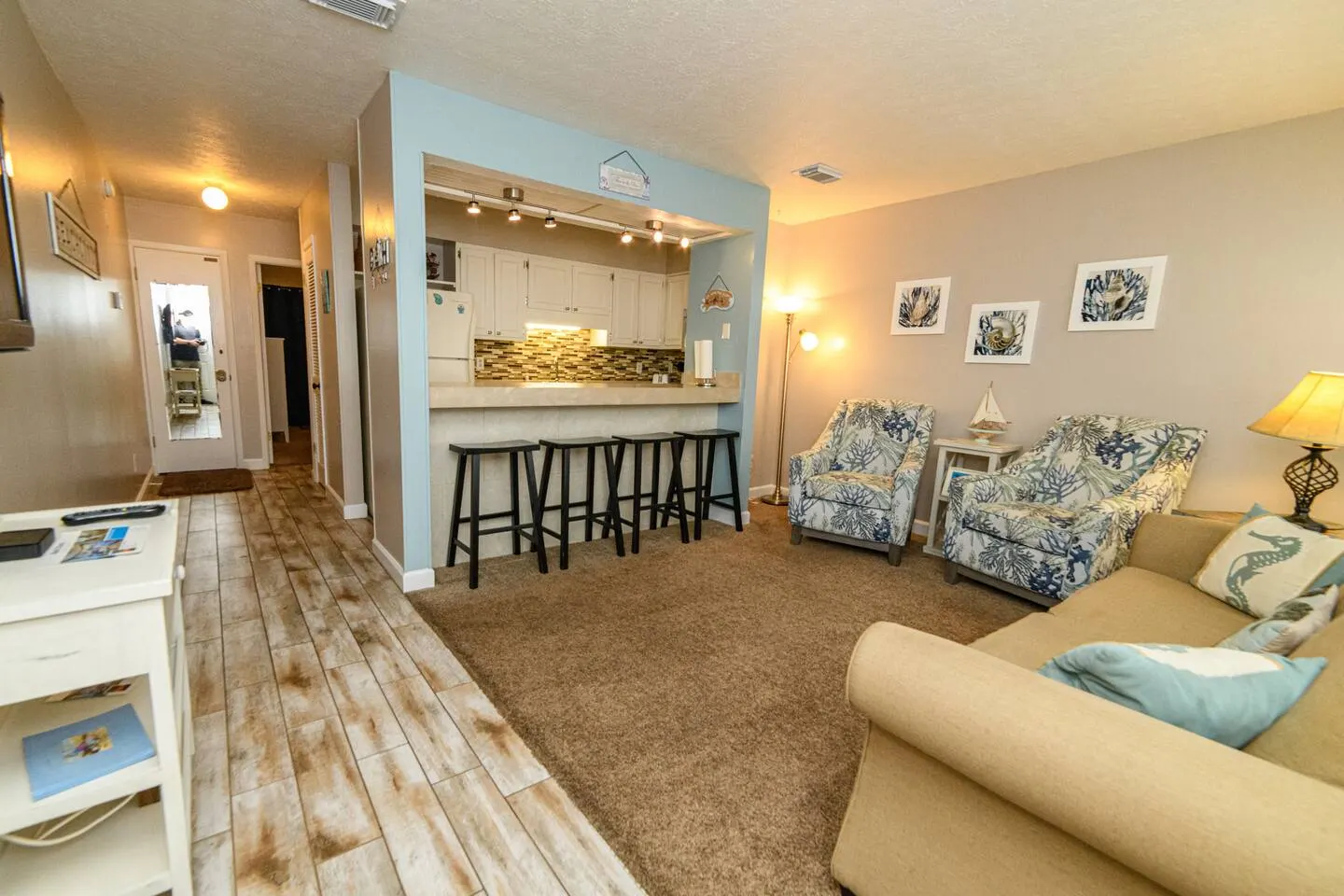 Sunswept 303-Comfy 1Br w/ Beach & Pool access 4