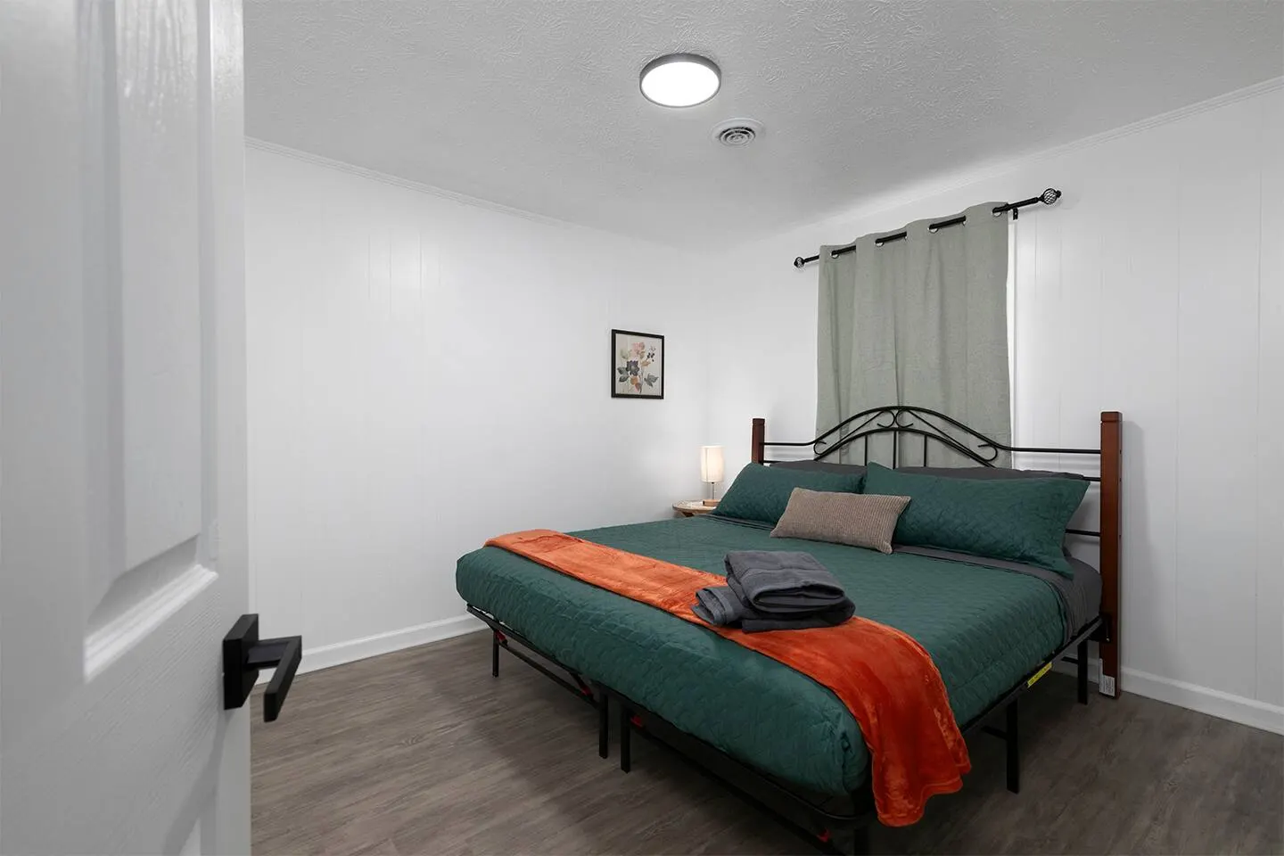 Rustic Retreat w 2 King Beds 11