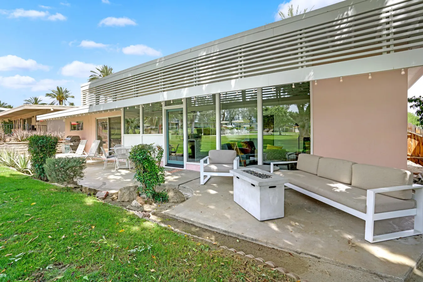 Villa Rosa: Mid Century, Luxury IW Community 13