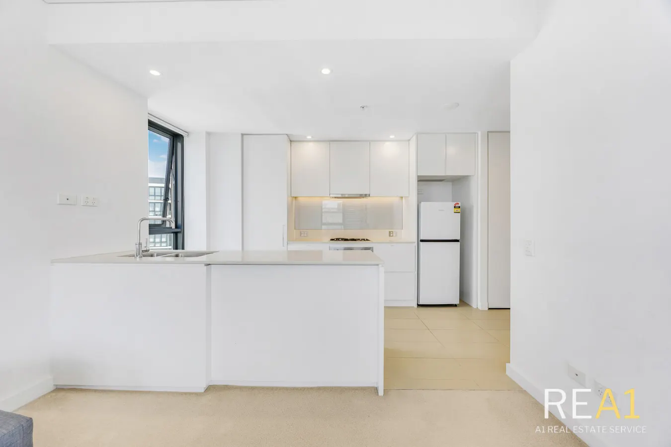 Wolli Creek 2BR Station, Airport, Pool + Parking 9