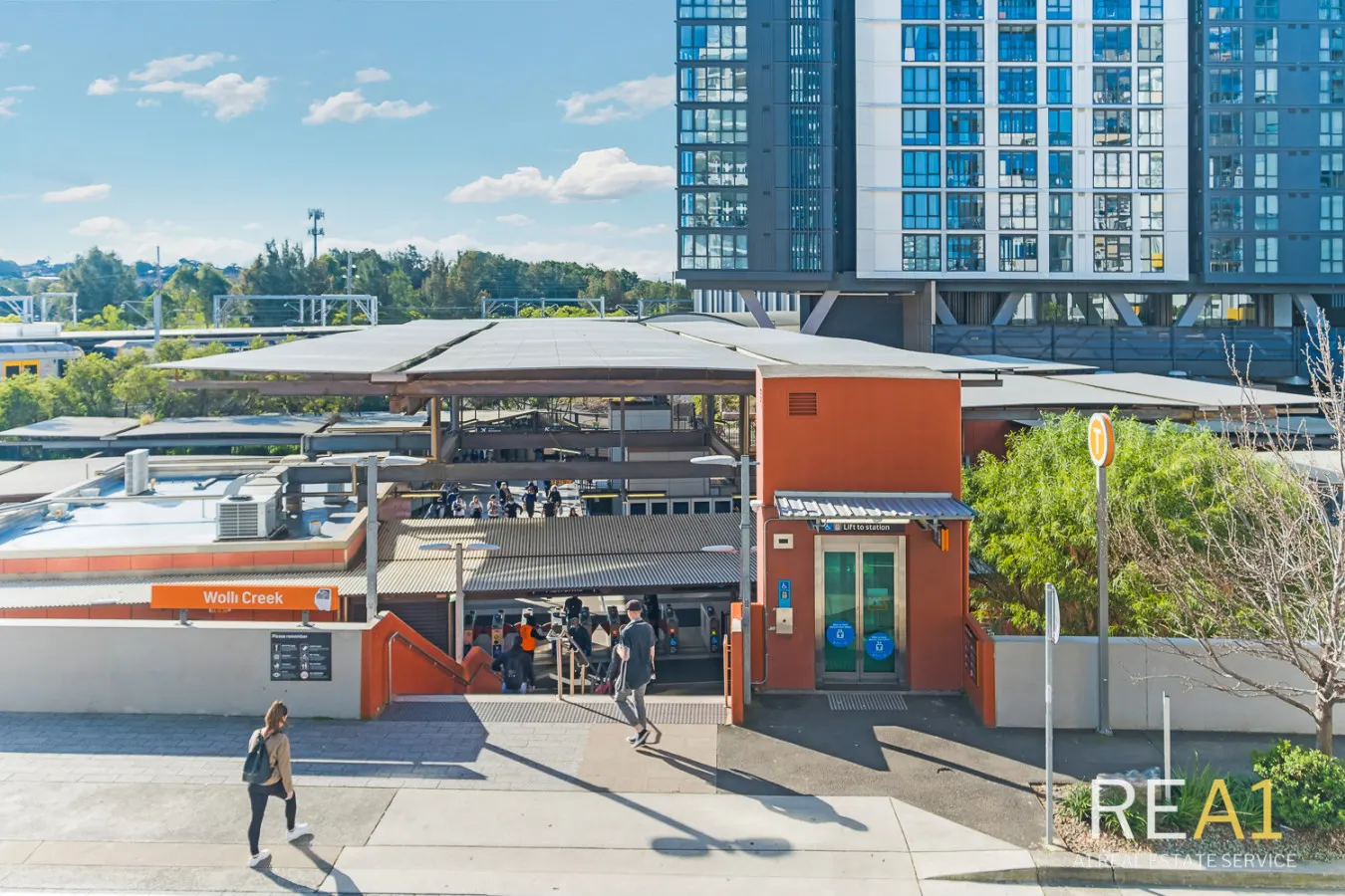 Wolli Creek 2BR Station, Airport, Pool + Parking 12