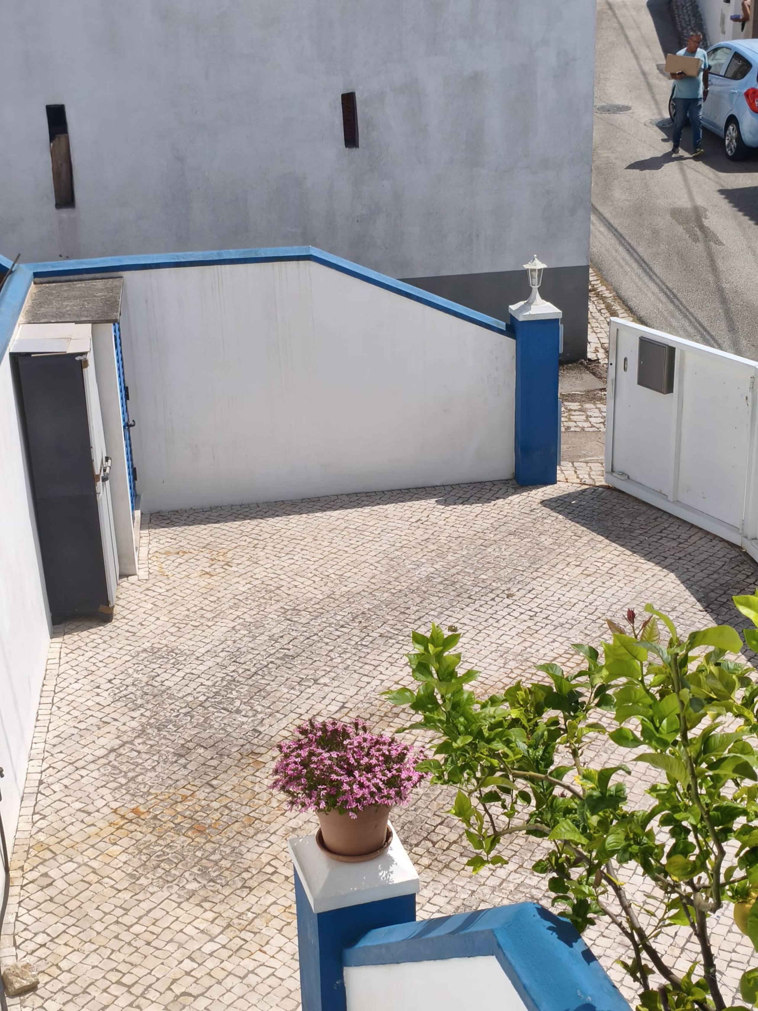 house in a rural village, almoçageme 14