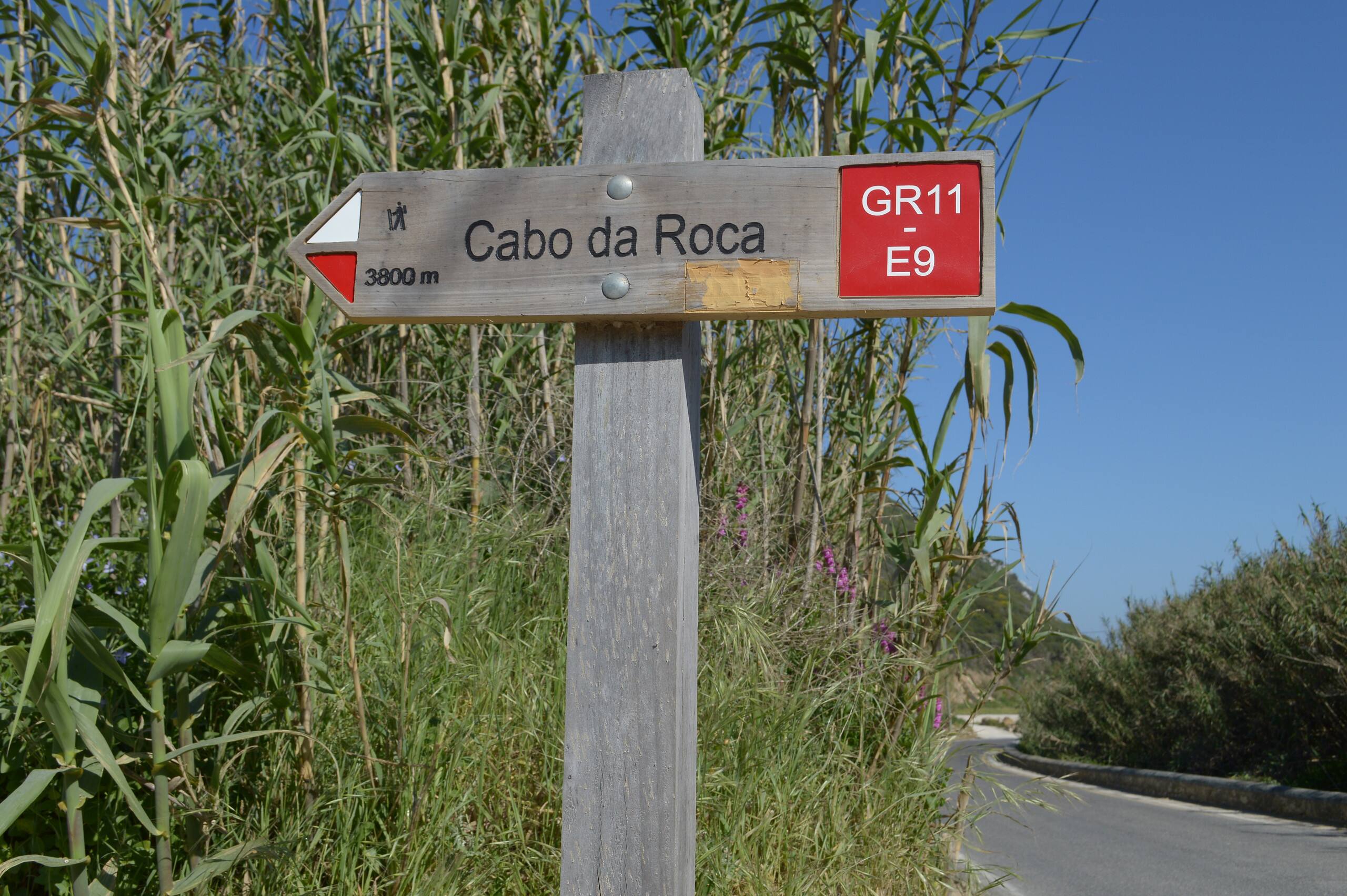 house in a rural village, almoçageme 19