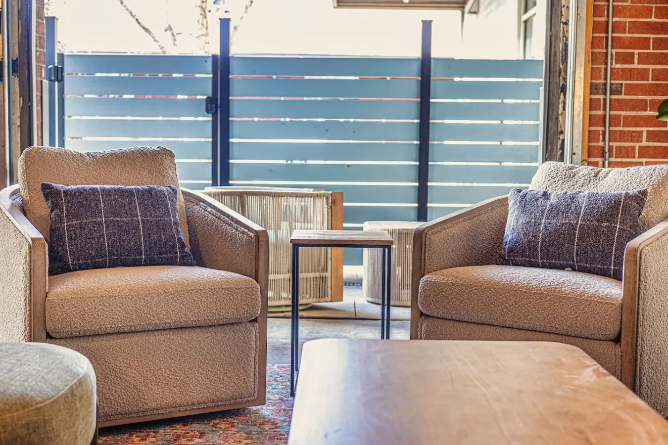 Jackson Ave Indoor-Outdoor Patio+2 Free parking 15