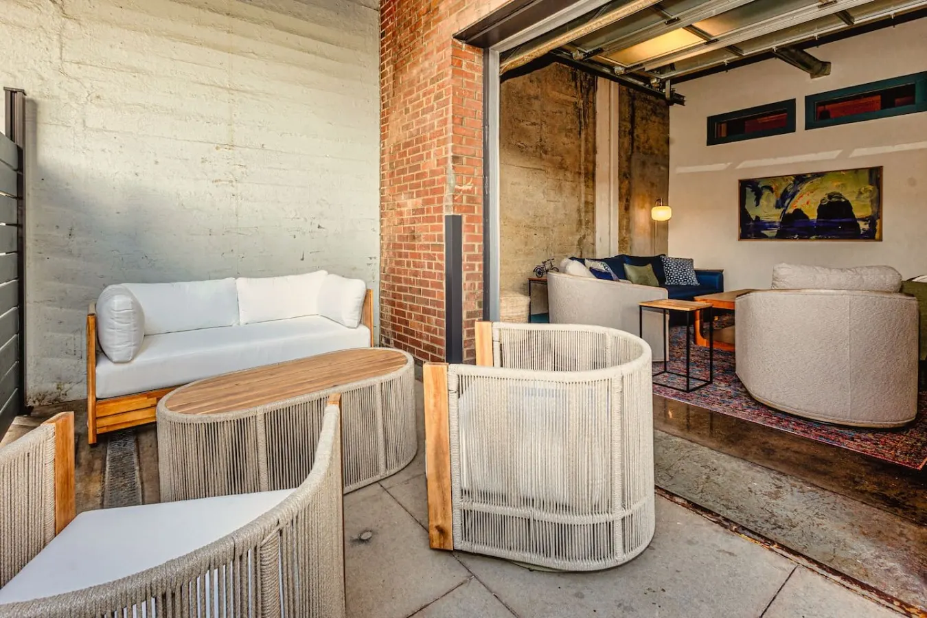 Jackson Ave Indoor-Outdoor Patio+2 Free parking 20