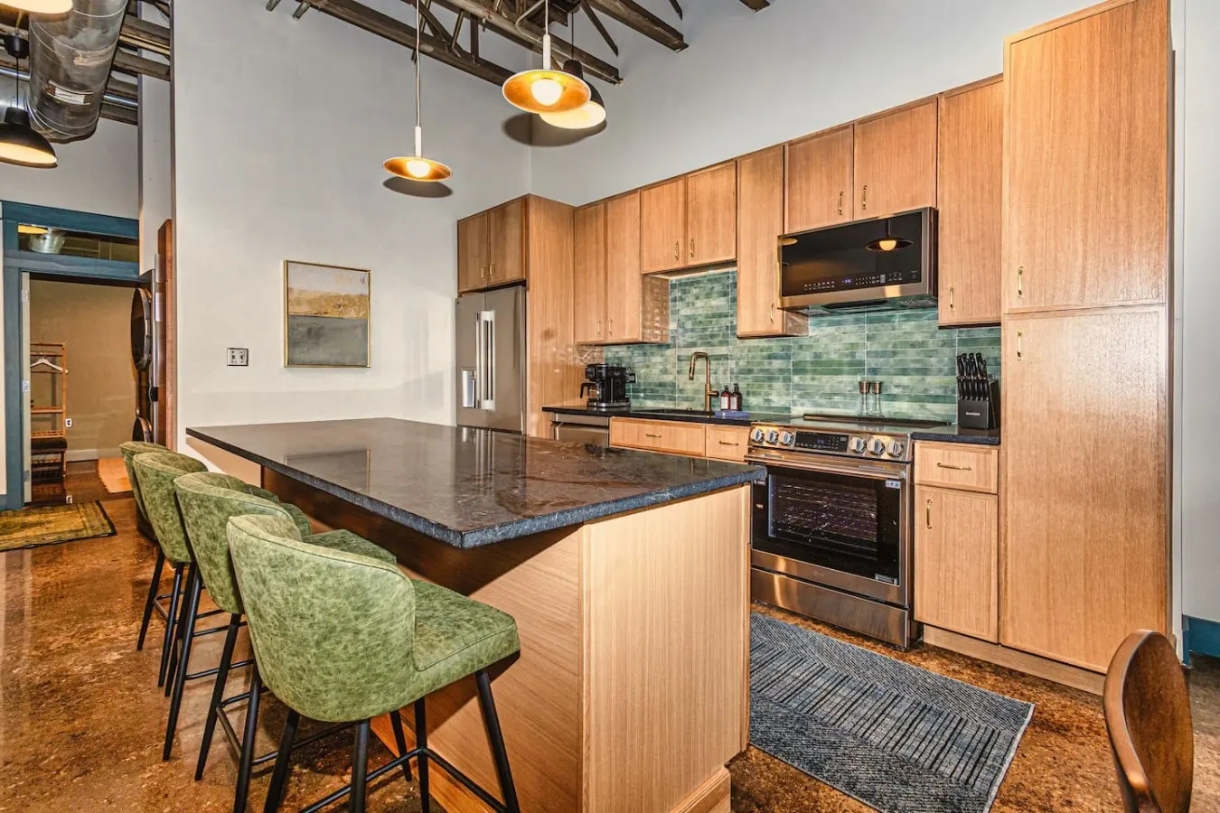 Jackson Ave | Indoor-Outdoor Patio+2 Free parking — photo 3
