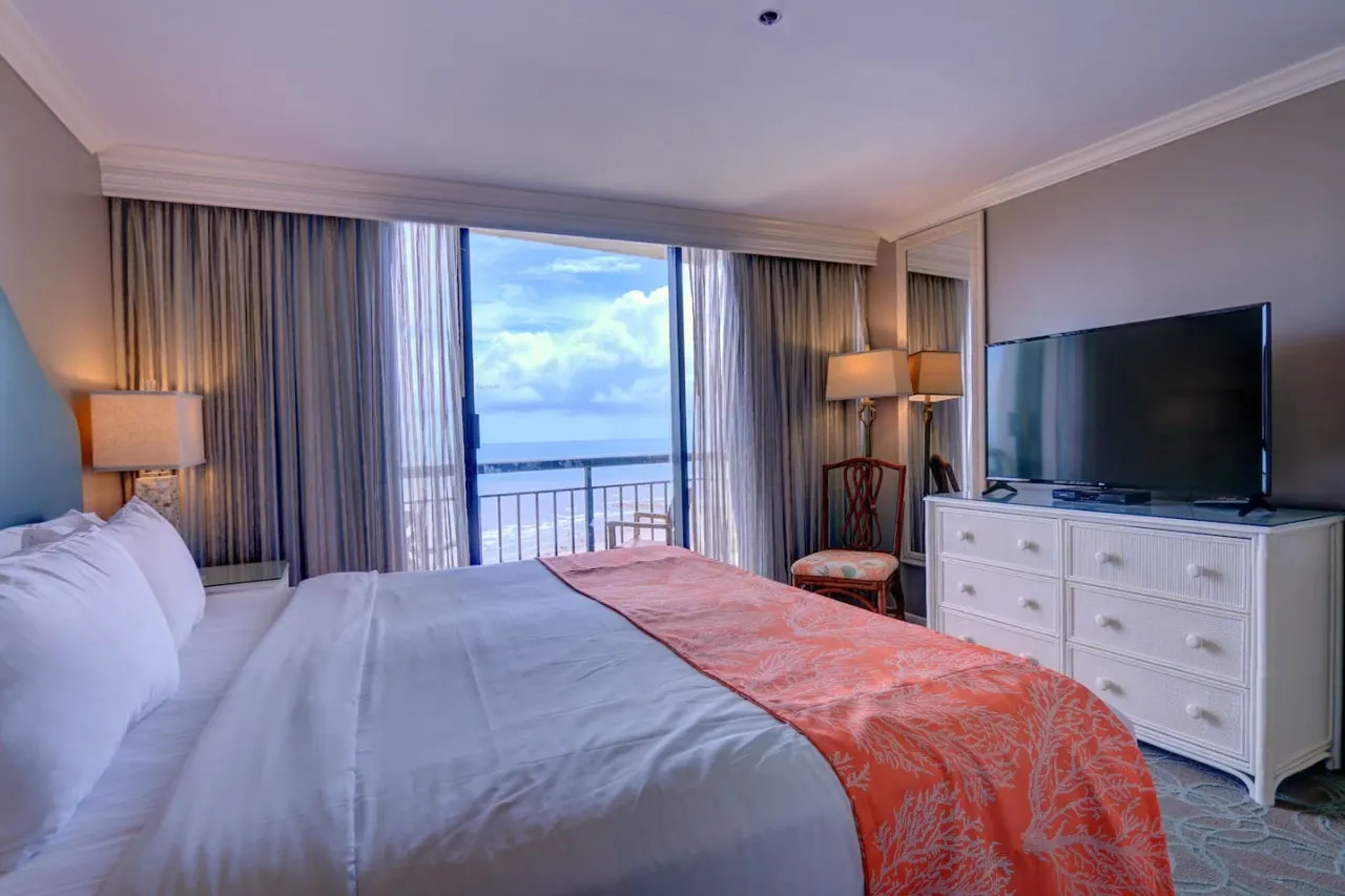 Gorgeous San Luis Condo! Amazing Pool & Amenities 4