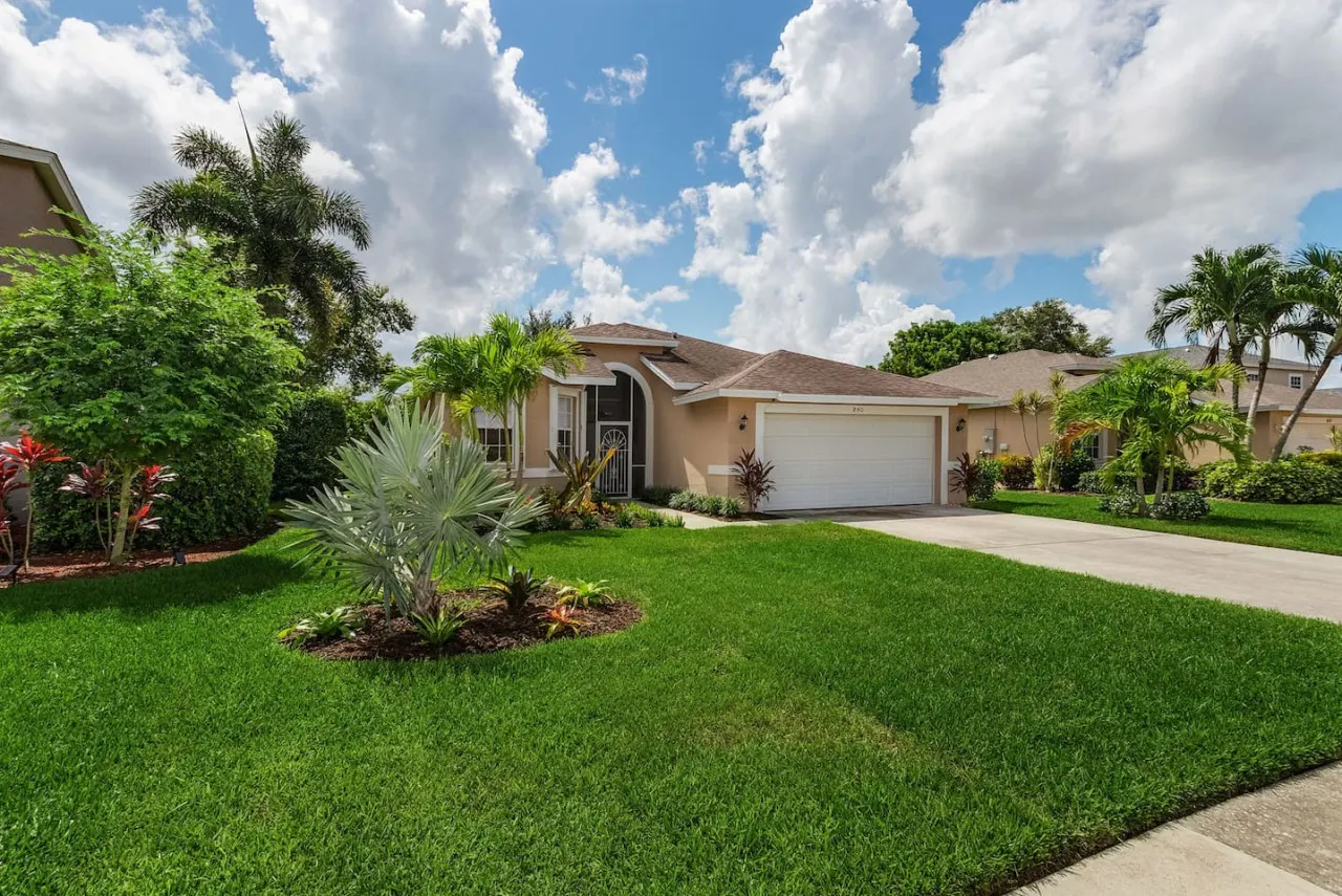 Blue Bayou Oasis * Luxury Pool Home & Sunshine! Sunrise Pool Views 10