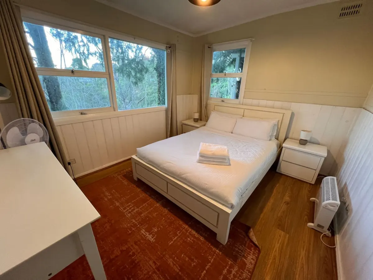 Pine Hill Cottage - shabby chic & peaceful haven 9