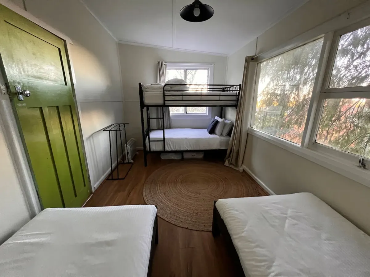 Pine Hill Cottage - shabby chic & peaceful haven 11