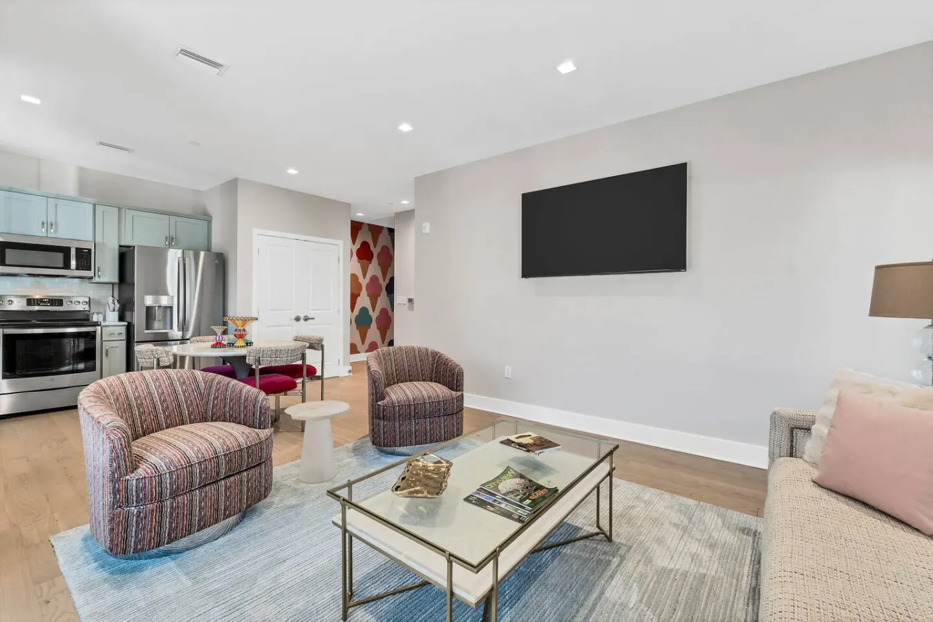 The Ice Cream Parlor Penthouse Suite 12